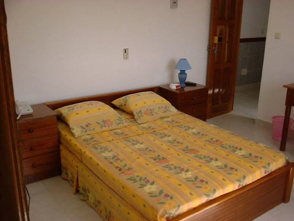 Double Room with Private Bathroom - single occupancy in Residencial Pôr do Sol