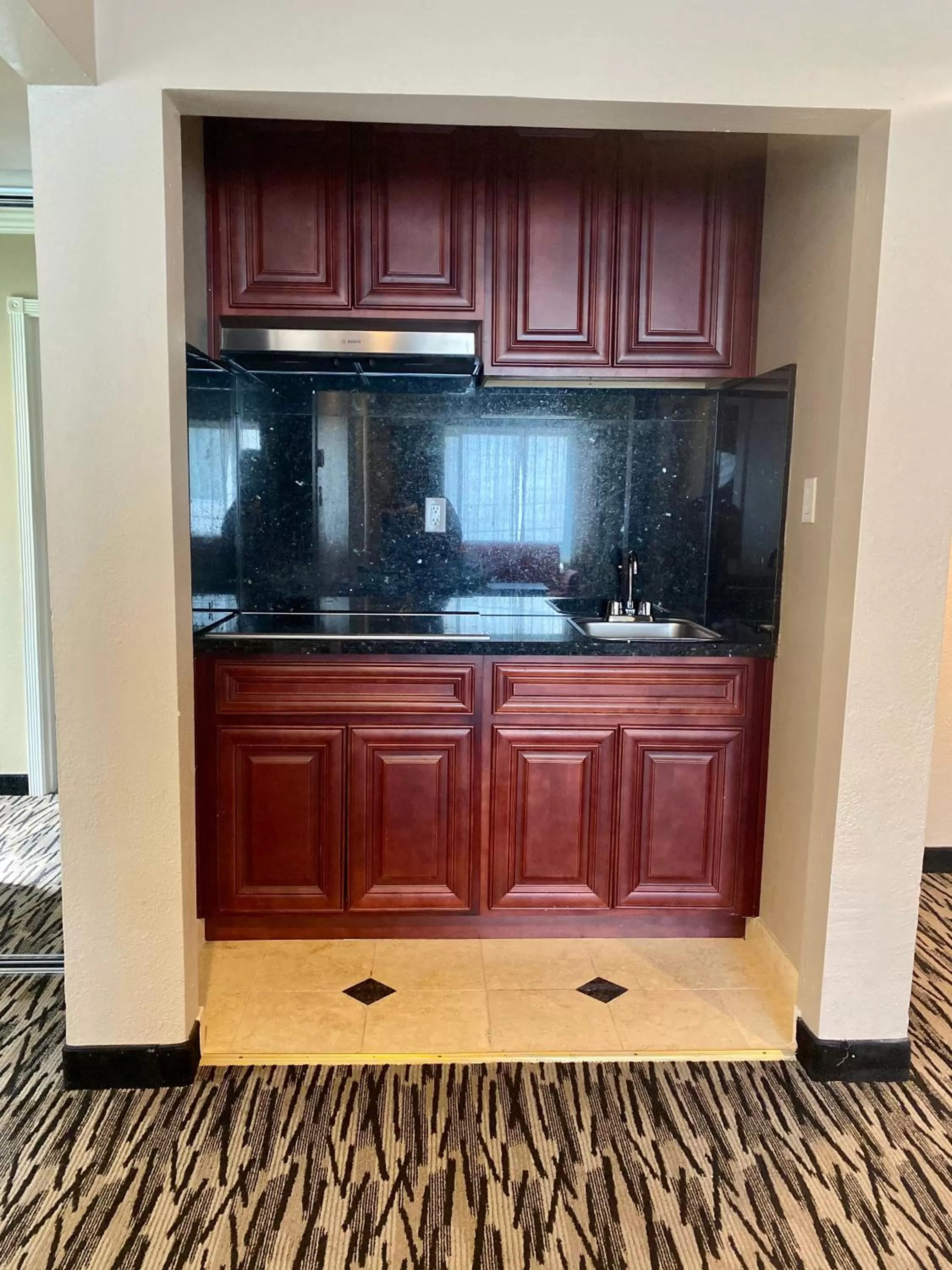 Kitchen or kitchenette in Motel Capri