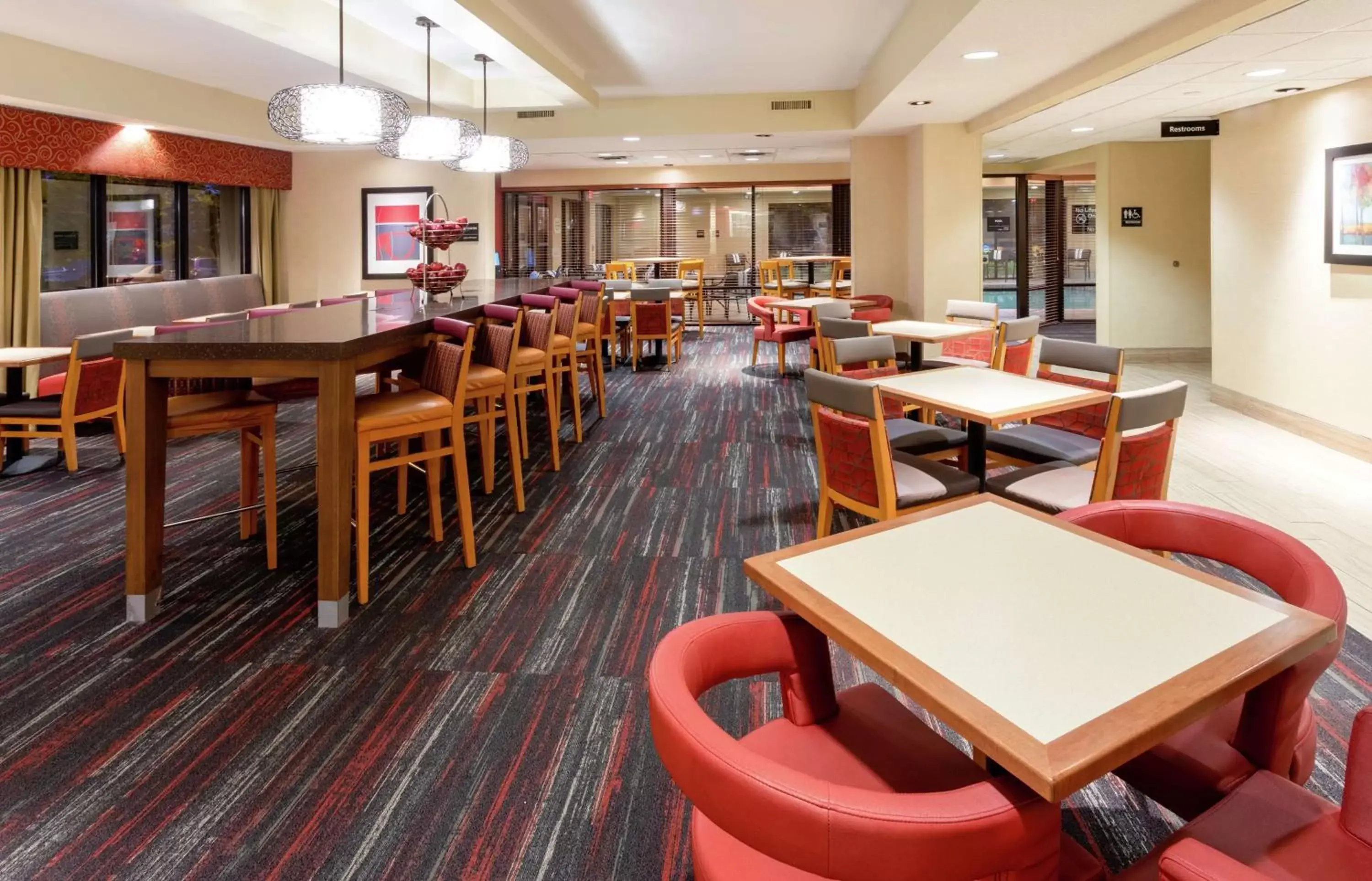 Lobby or reception, Restaurant/Places to Eat in Hampton Inn Minneapolis/Eagan