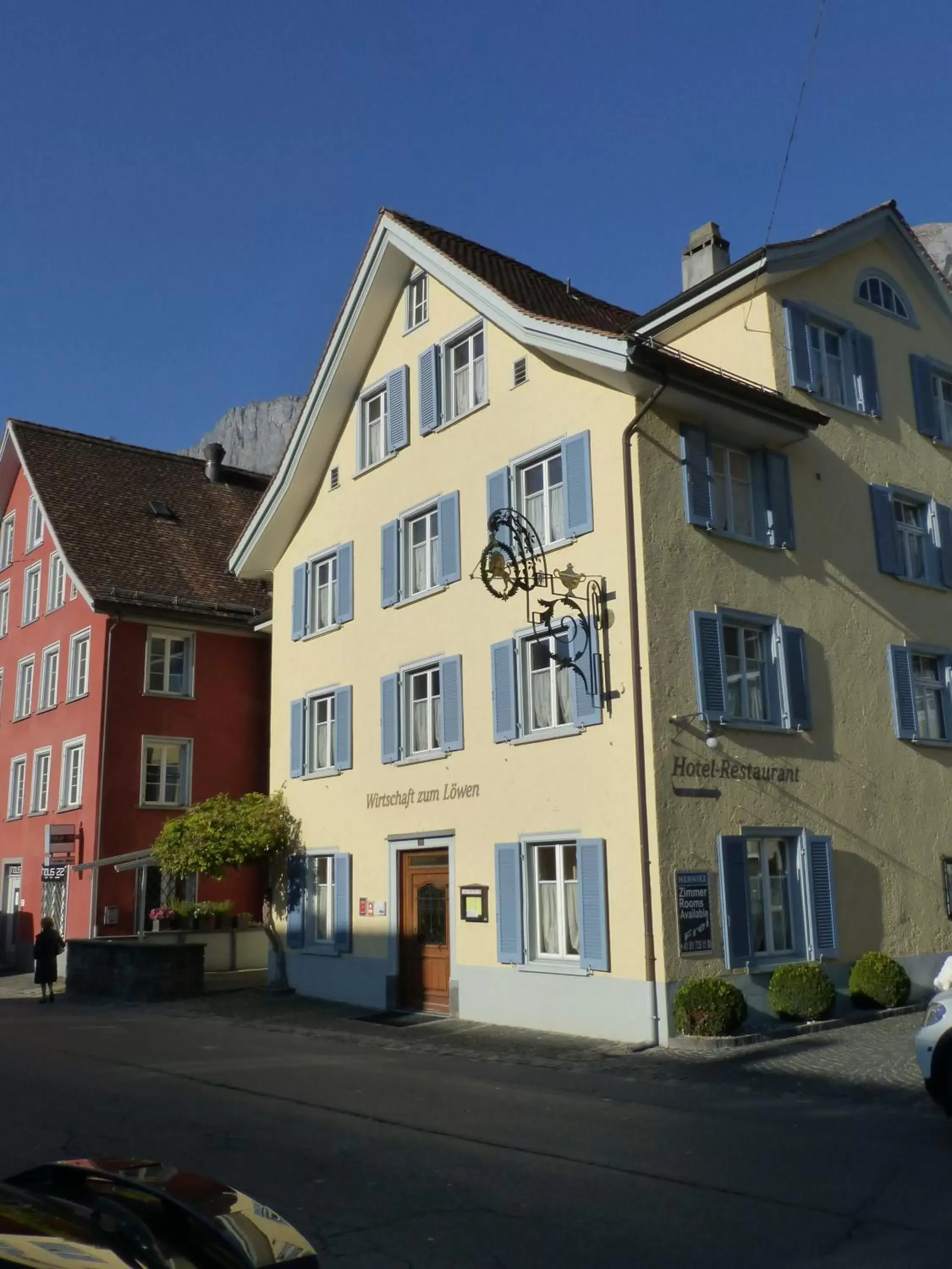 Facade/entrance in Hotel Lowen