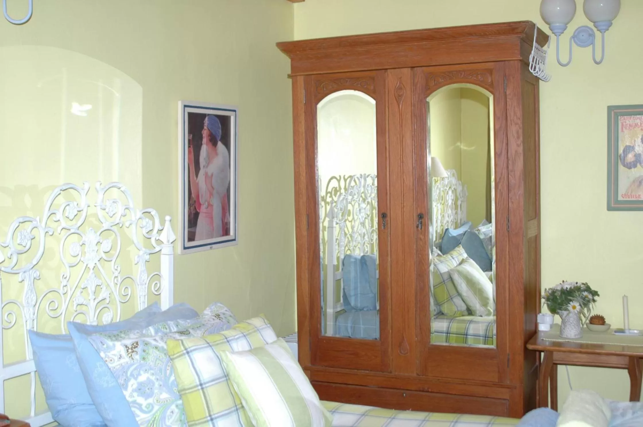 Decorative detail in La Motte B&B