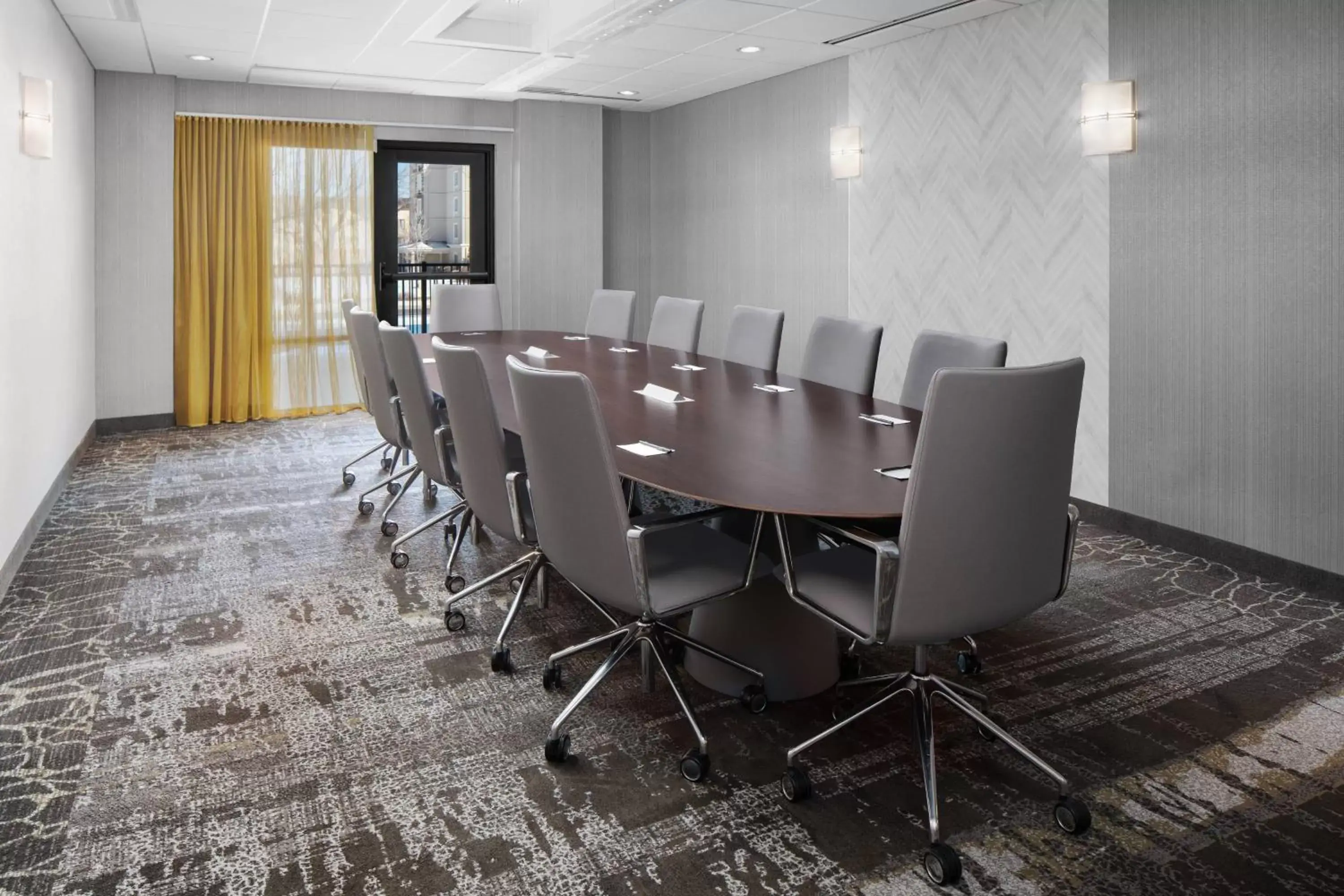 Meeting/conference room in SpringHill Suites by Marriott Denver Airport