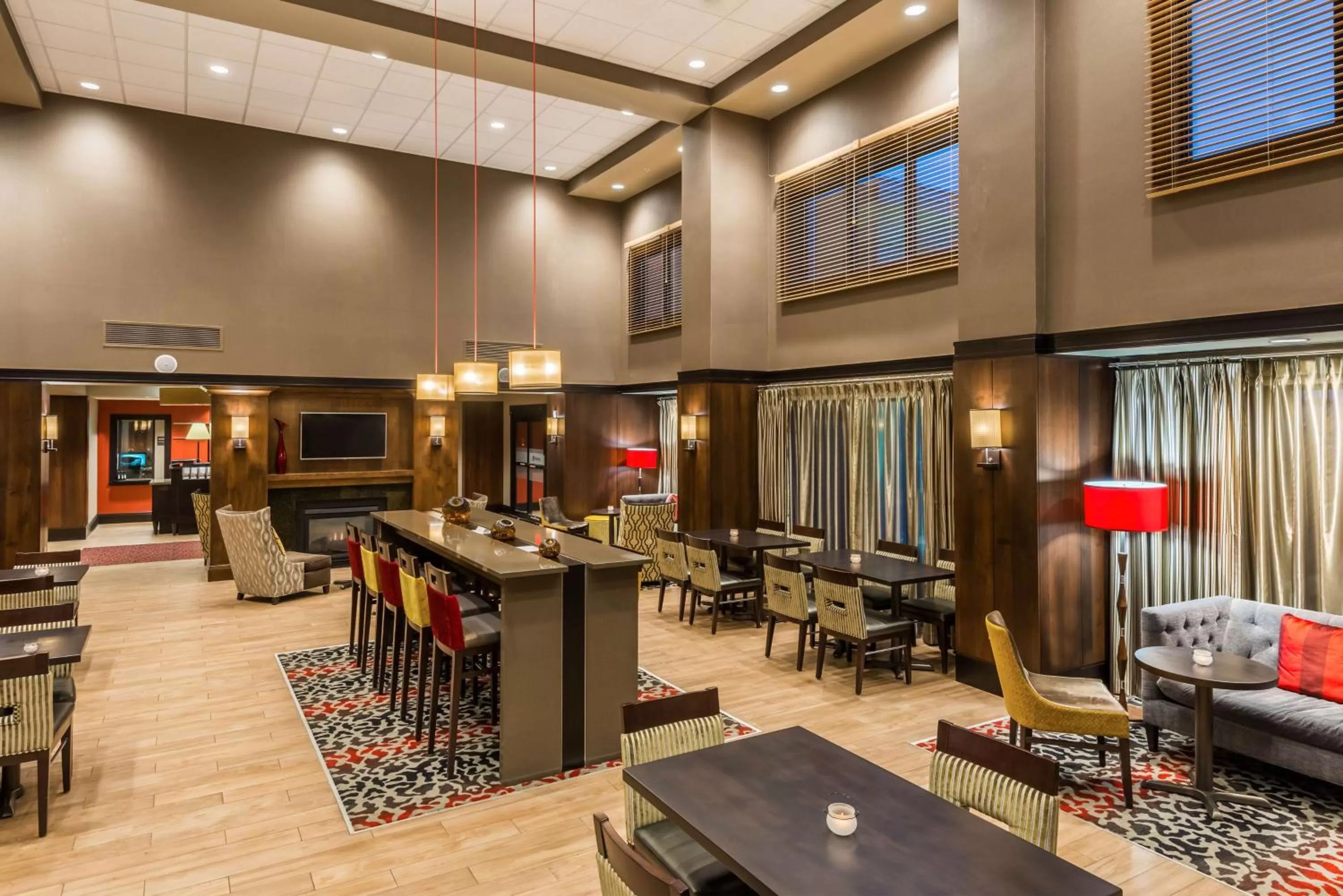 Lobby or reception in Hampton Inn & Suites Columbus Polaris