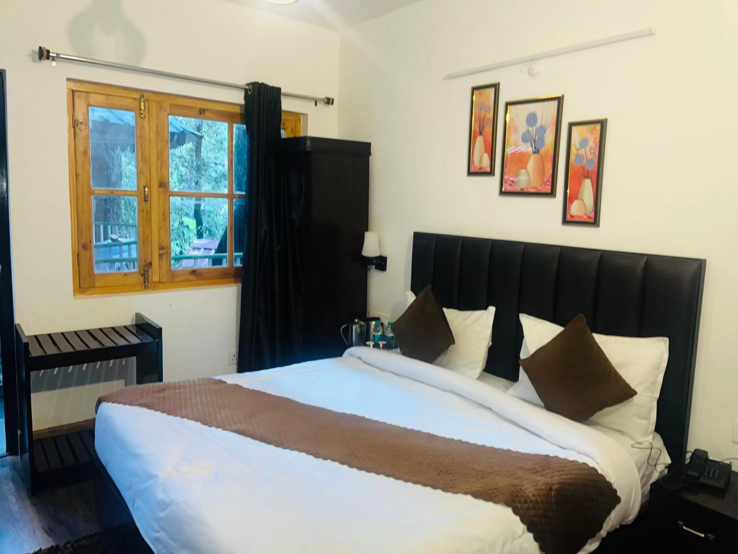 Bed in Cedar Woods Resort