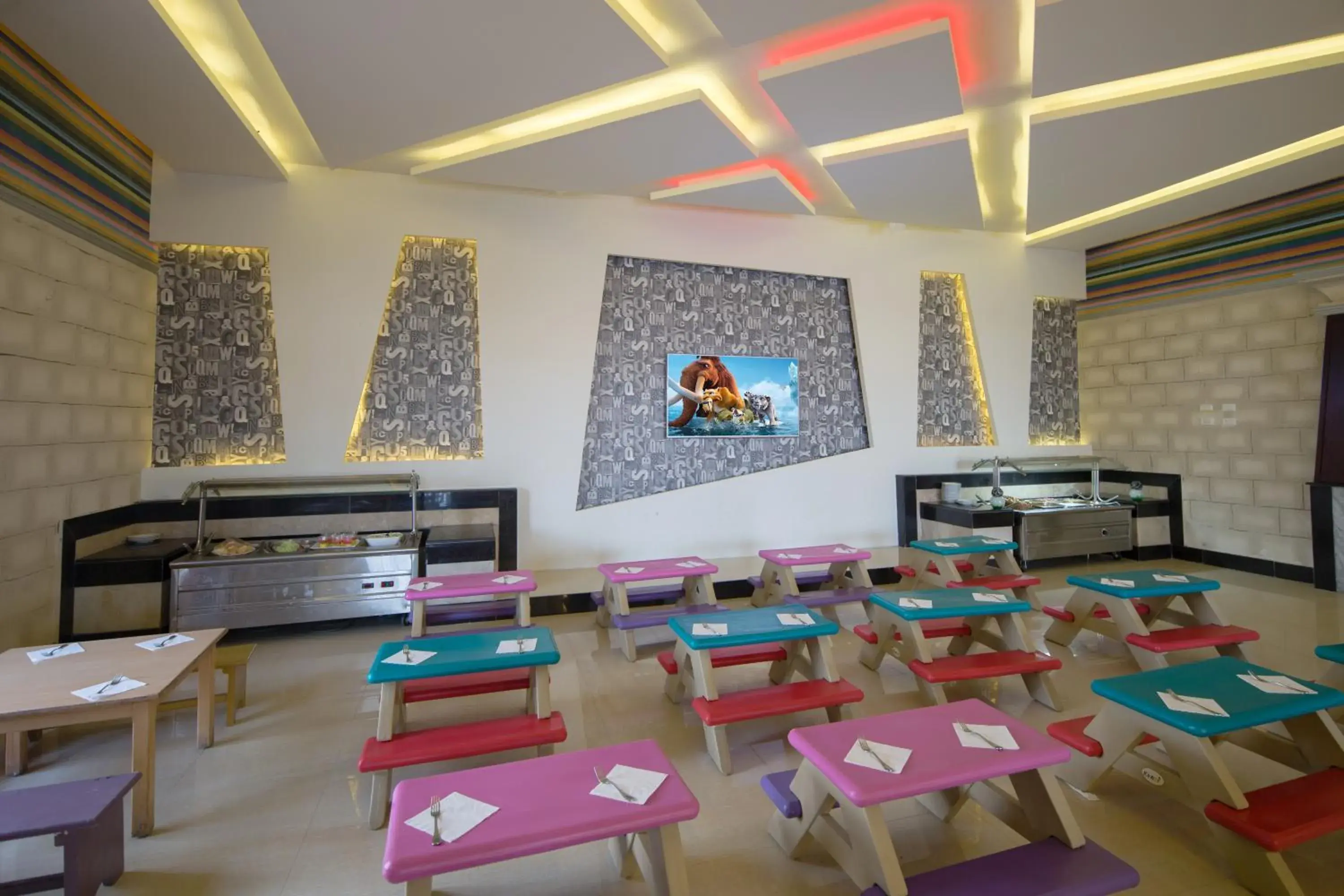 children, Restaurant/Places to Eat in Mirage Bay Resort & Aqua Park