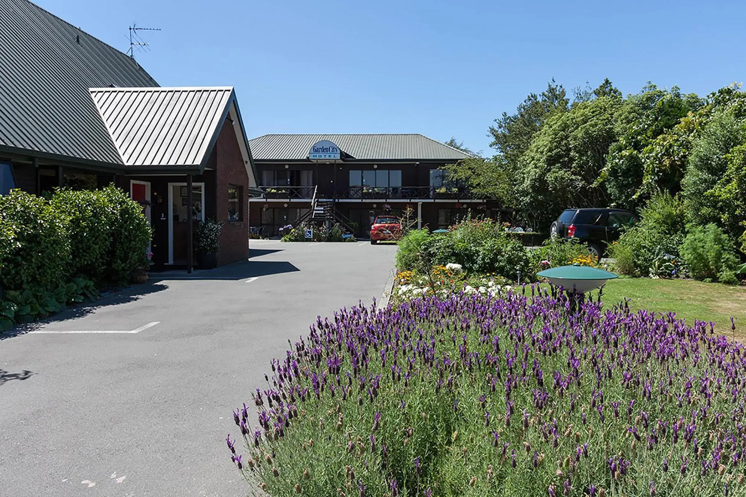 Garden, Property Building in Garden City Motel