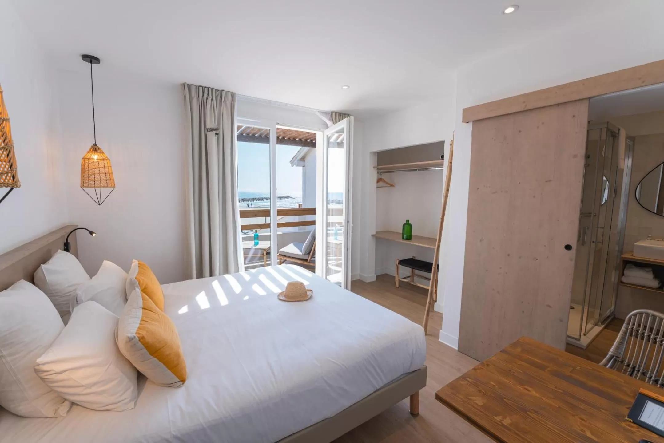 Bed in Hôtel Casa Marina