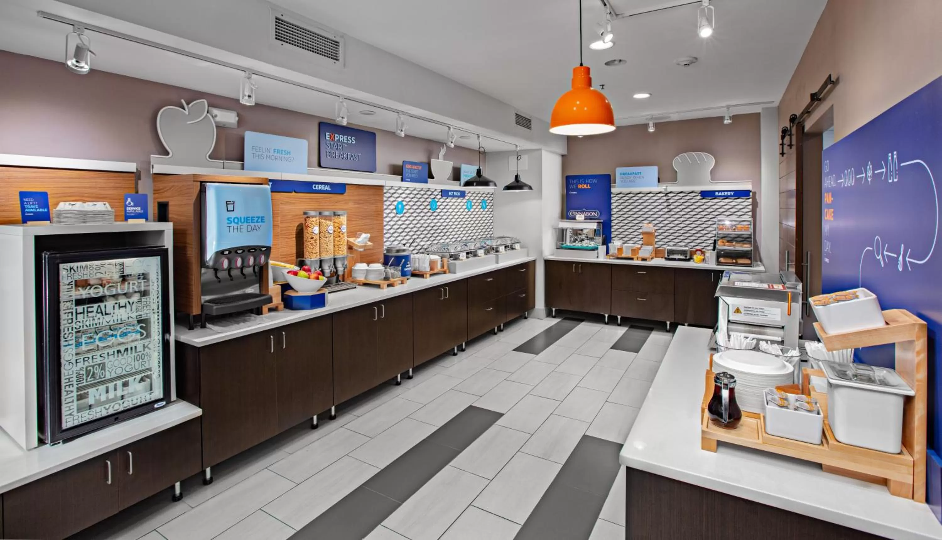 Breakfast in Holiday Inn Express Hotel & Suites Altoona-Des Moines by IHG