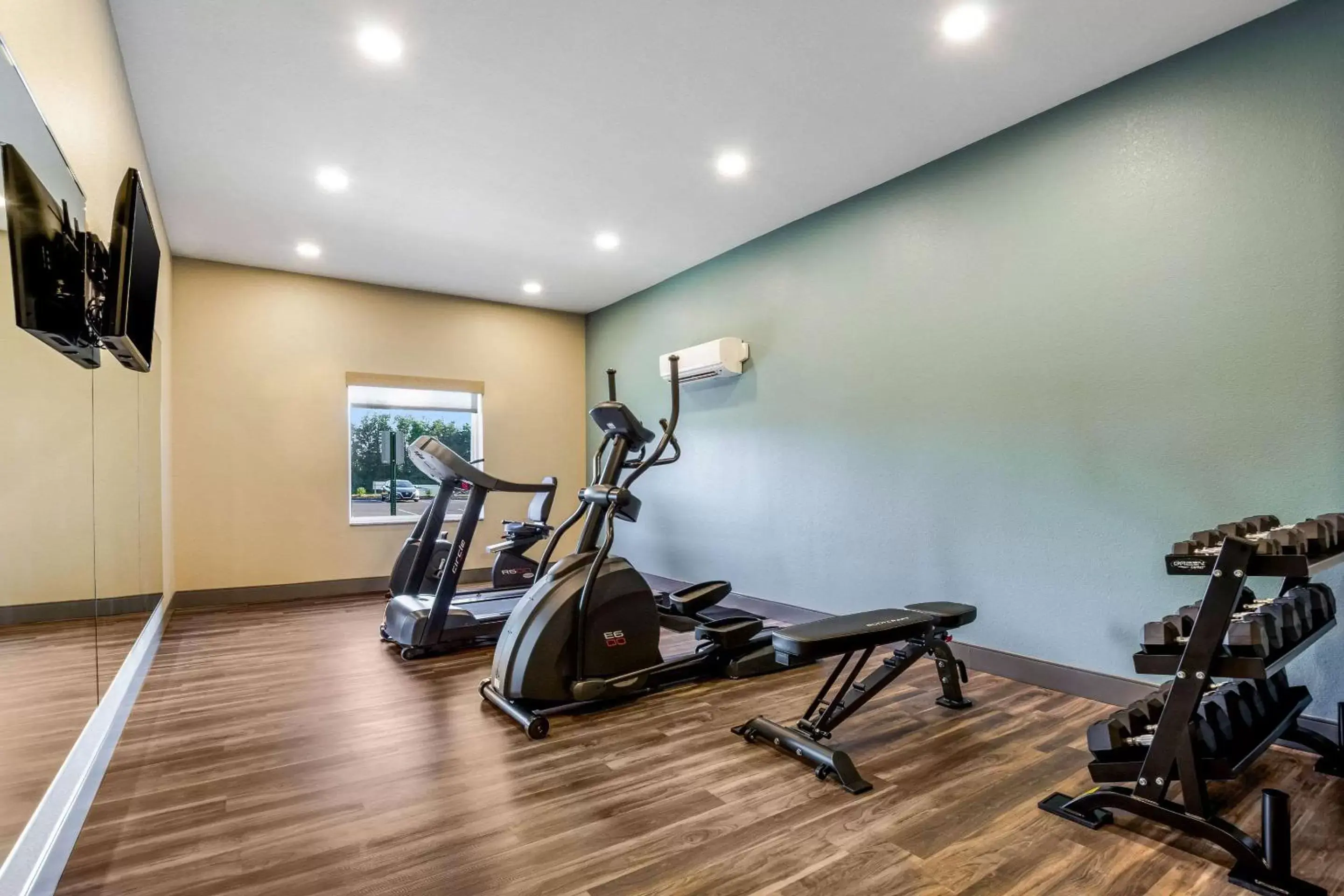 Fitness centre/facilities, Fitness Center/Facilities in Sleep Inn Winfield - Teays Valley