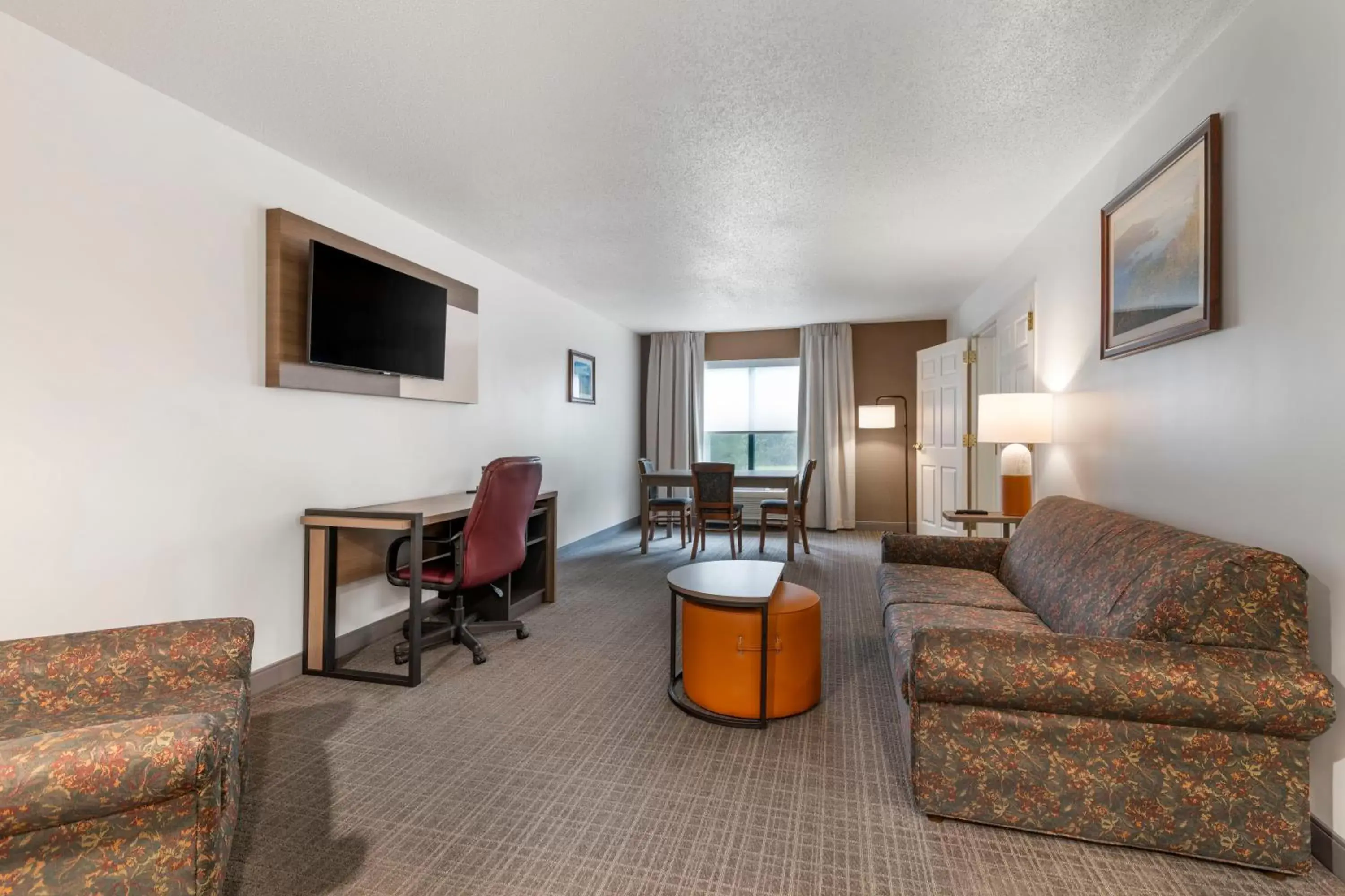 Seating Area in Comfort Inn & Suites Lake George
