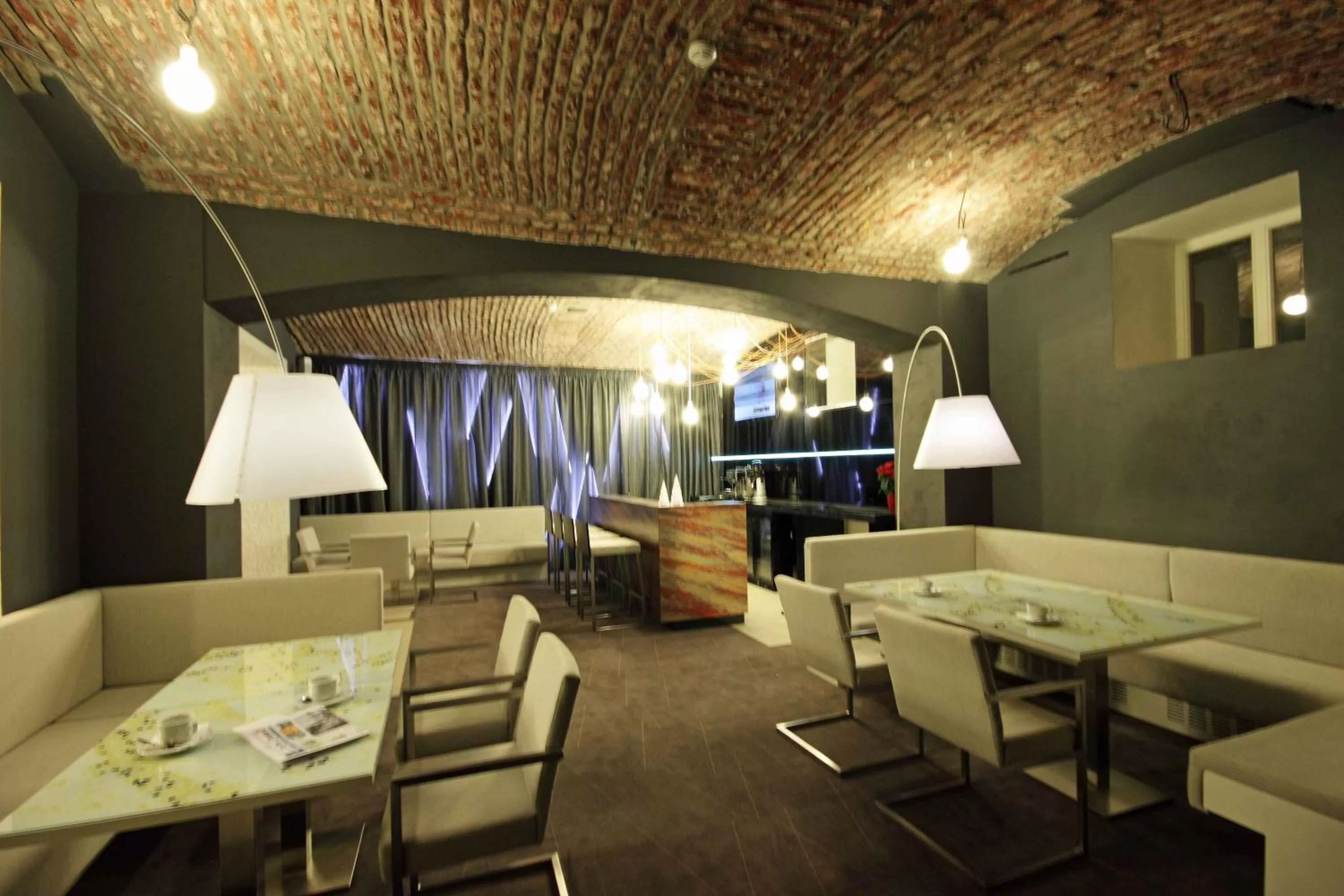 Lounge or bar in Pure White