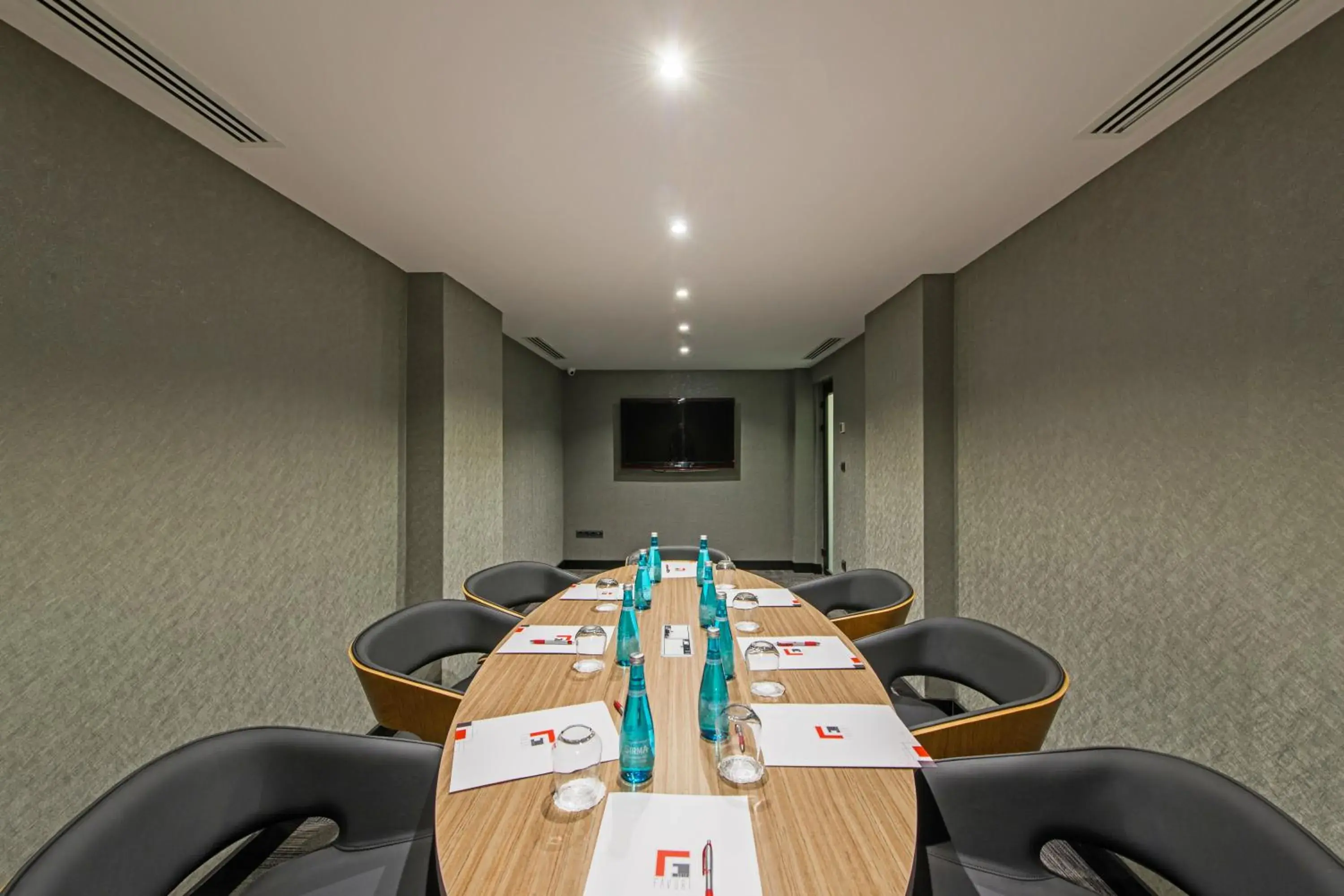 Meeting/conference room in Favori Hotel