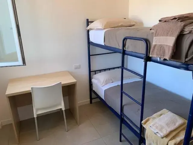 Bunk Bed in Residence La Nave
