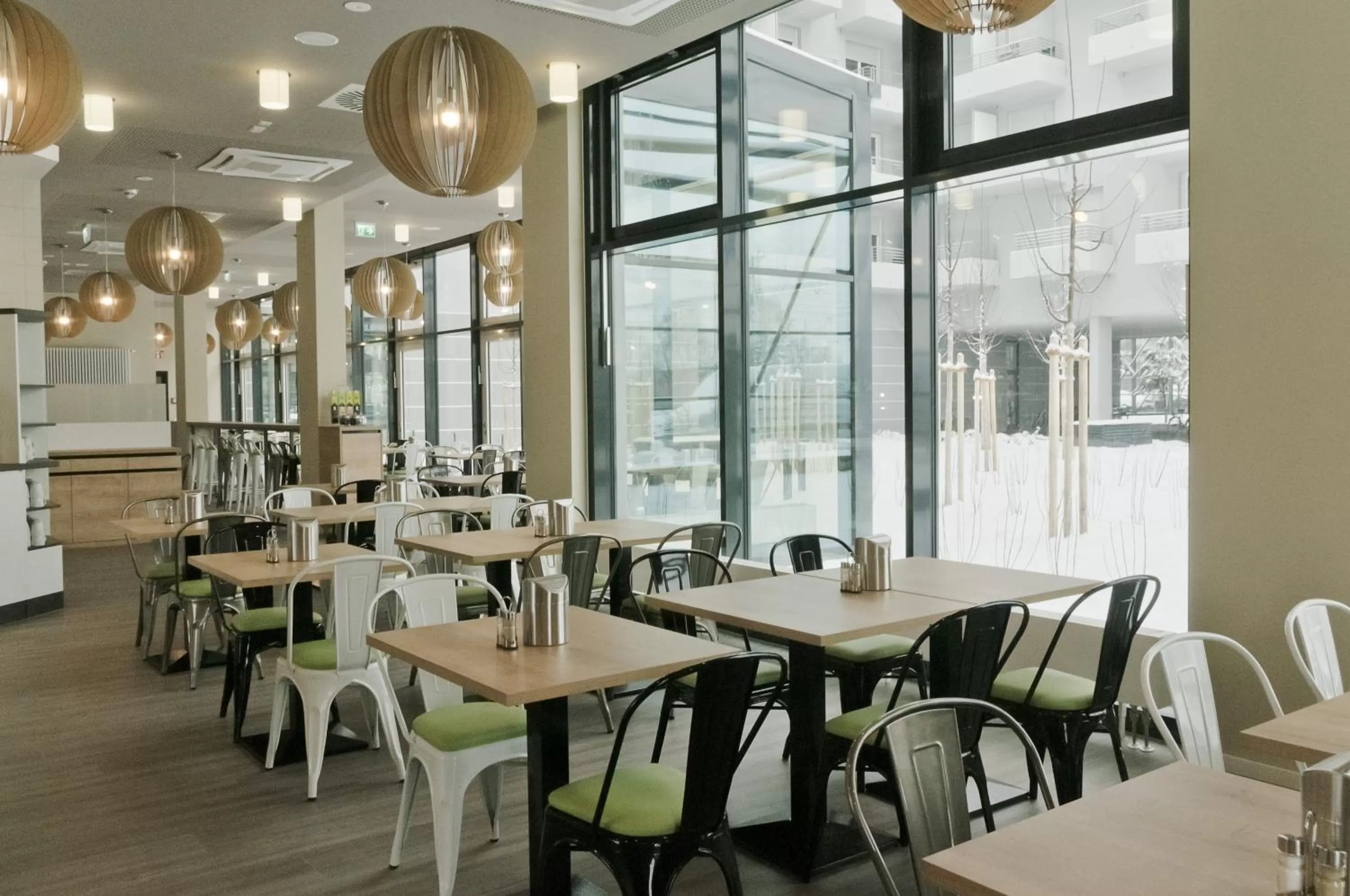 Restaurant/places to eat in Super 8 by Wyndham Munich City West