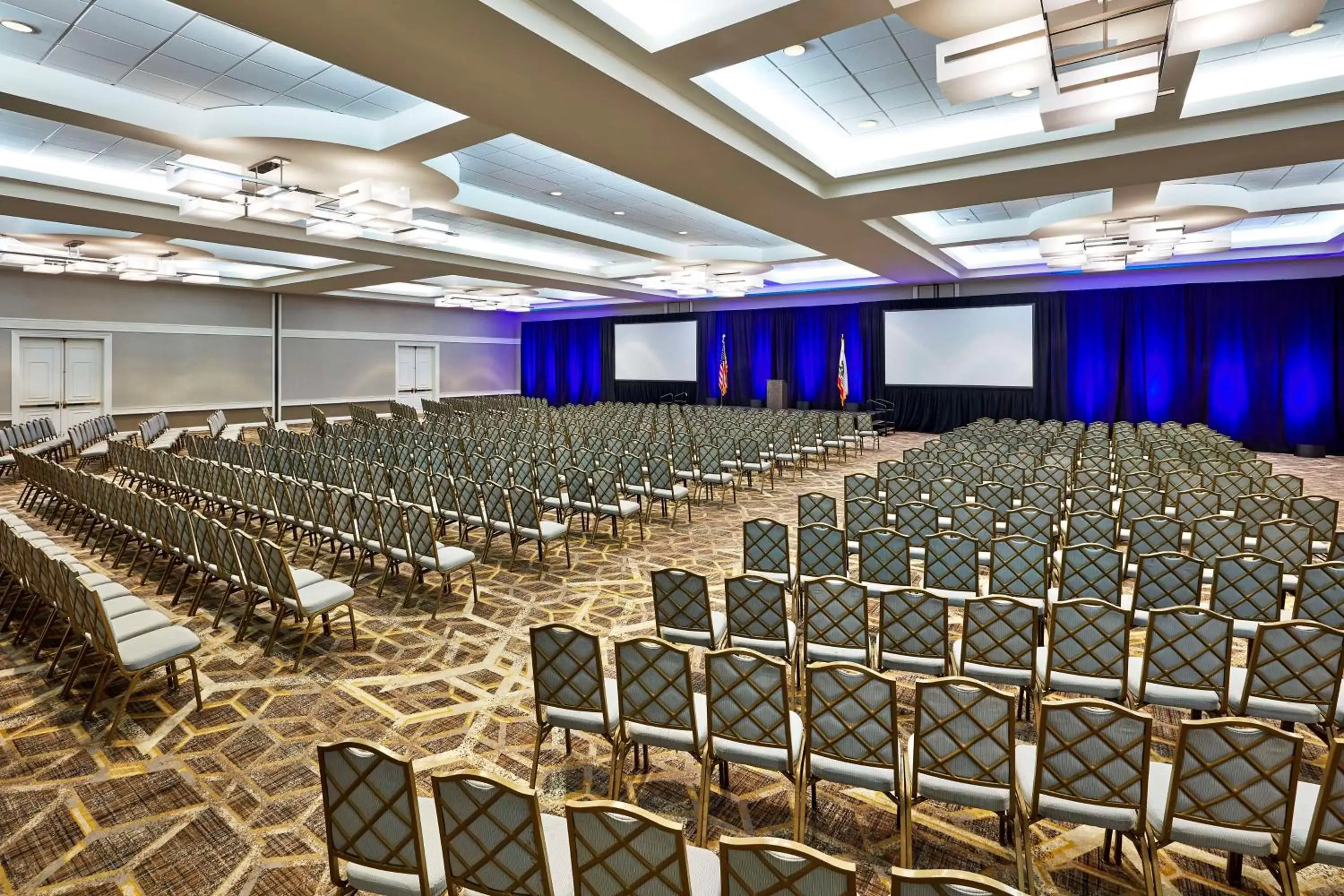 Meeting/conference room in DoubleTree by Hilton Golf Resort Palm Springs