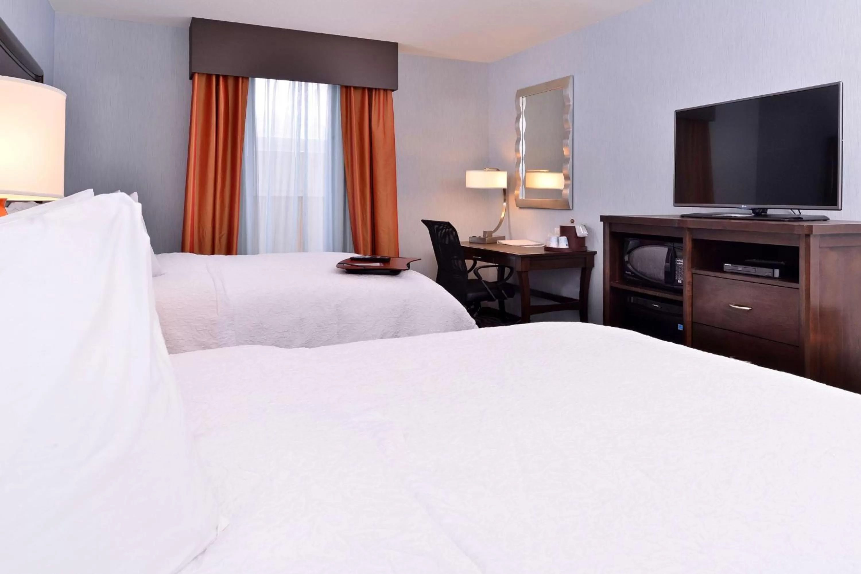 Bed in Hampton Inn Rome