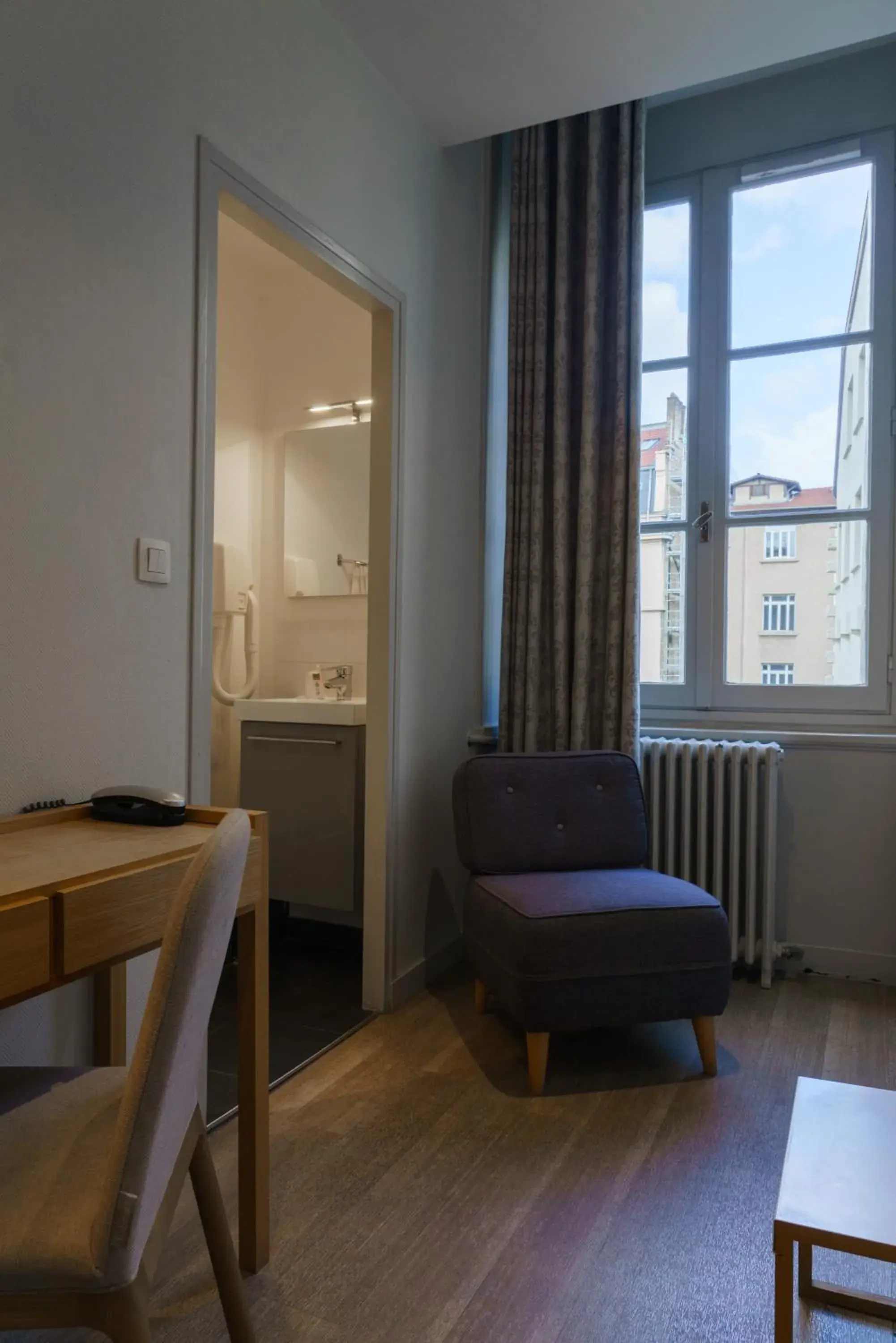 Seating Area in Hotel du Théatre