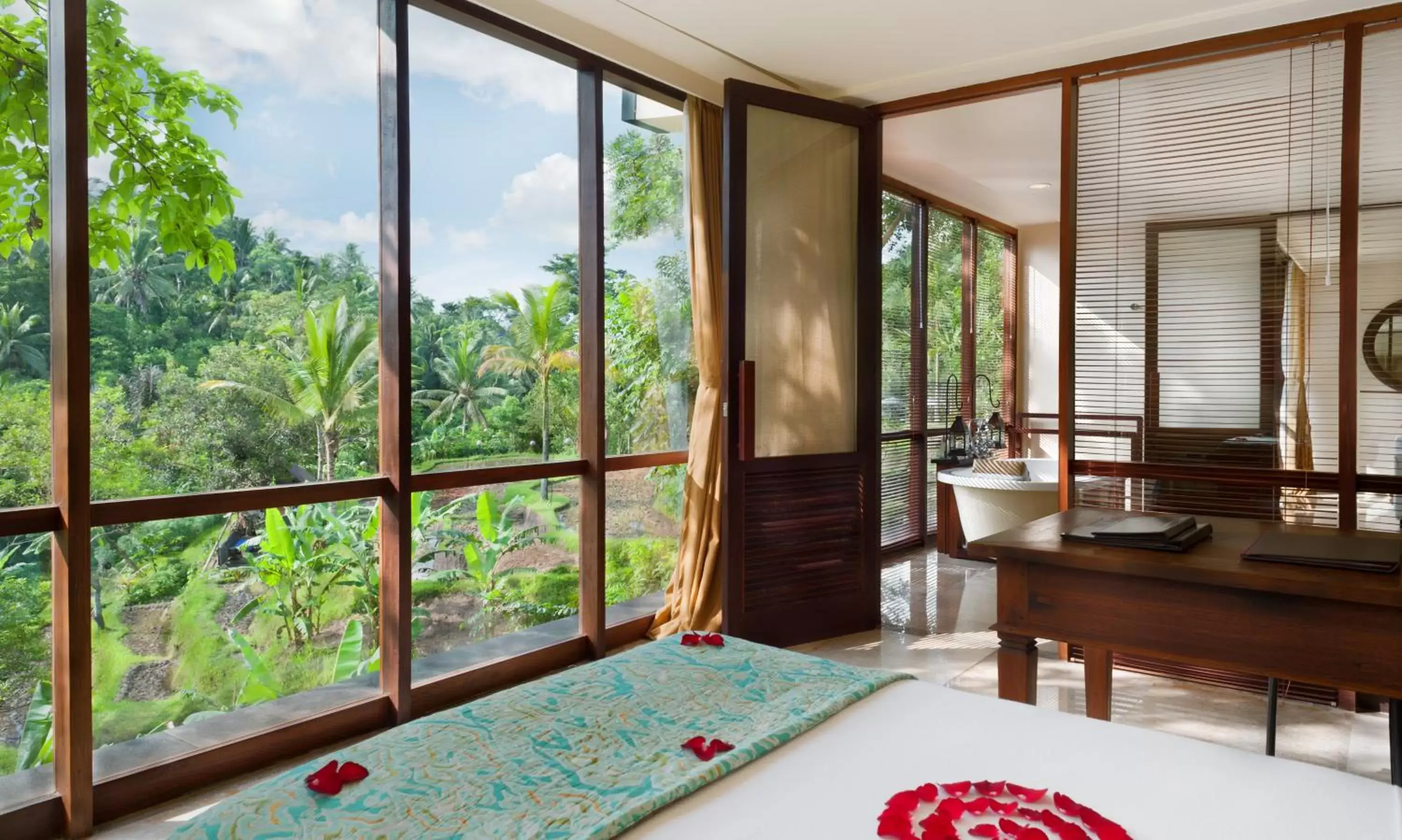 bunk bed, Garden View in Komaneka at Bisma Ubud