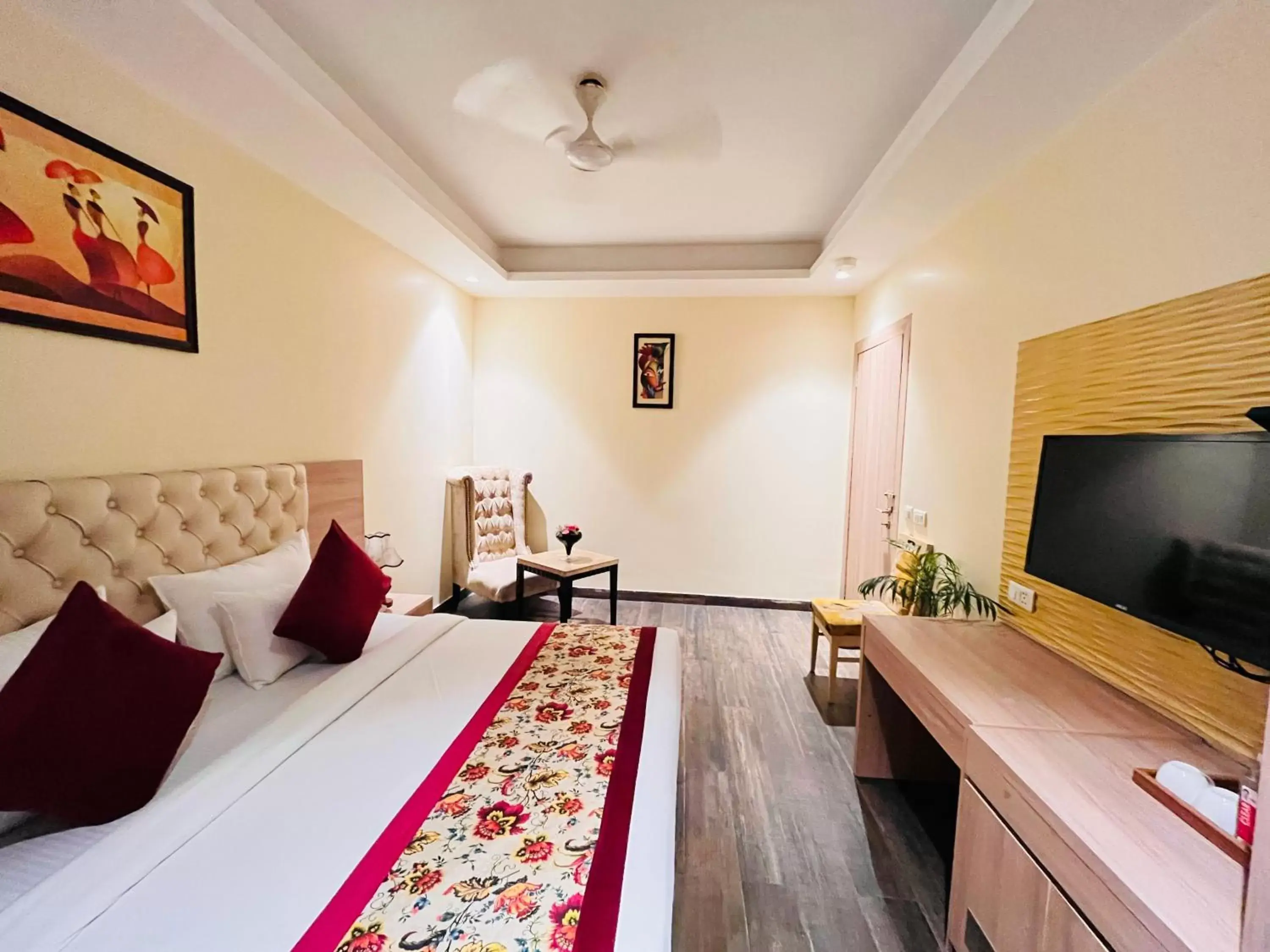 Bed in Hotel Banz - Near Delhi International Airport