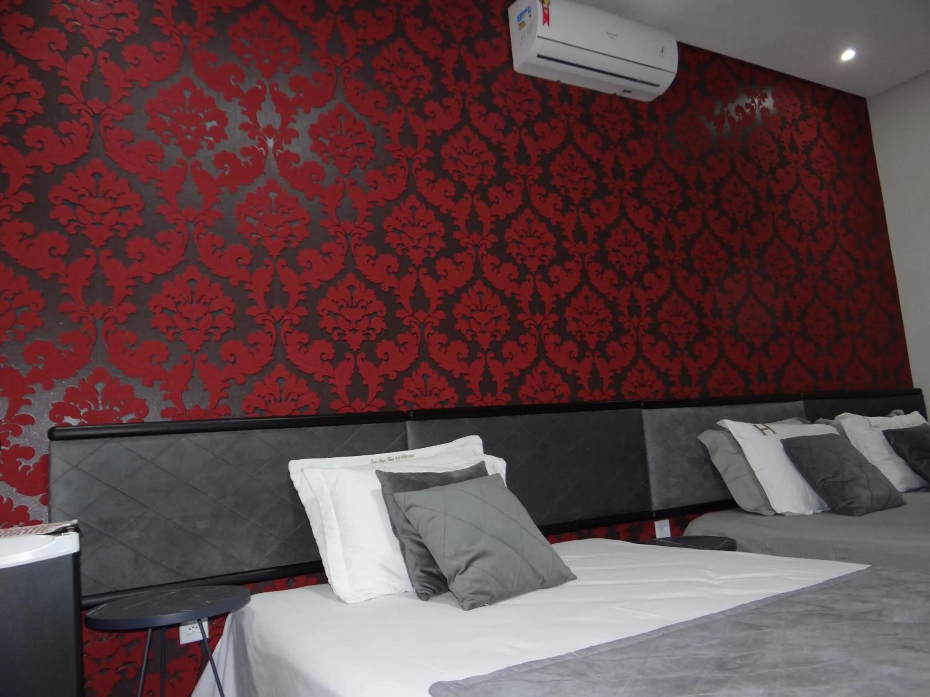 Bed in ZANI APART HOTEL 520i