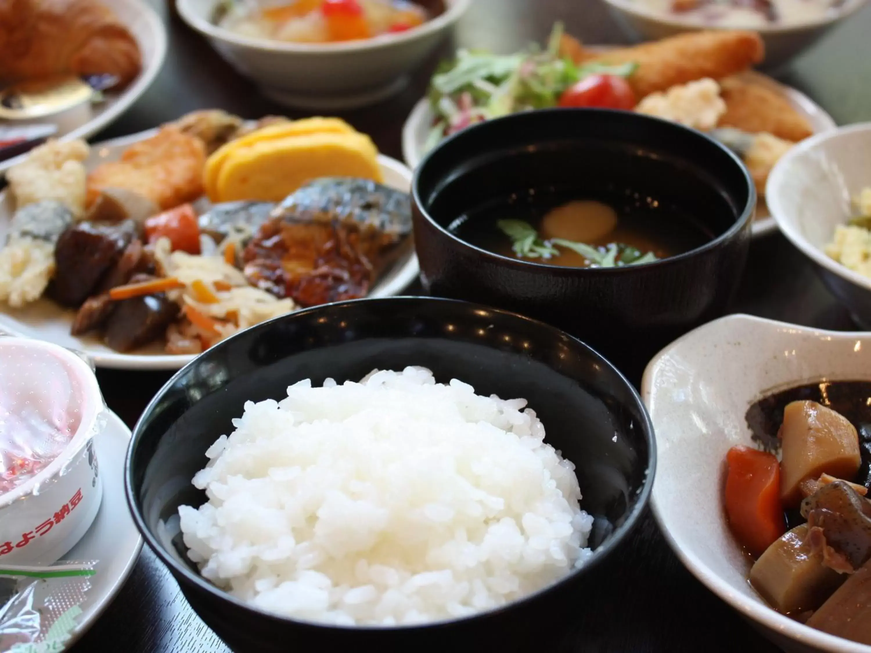 Restaurant/places to eat in APA Hotel Toyama-Ekimae Minami