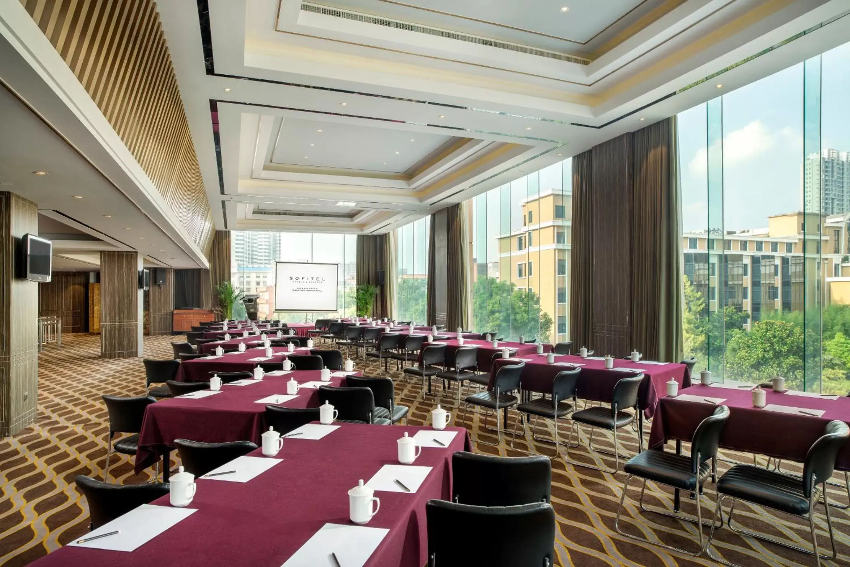 Meeting/conference room, Restaurant/Places to Eat in Sofitel Zhengzhou International