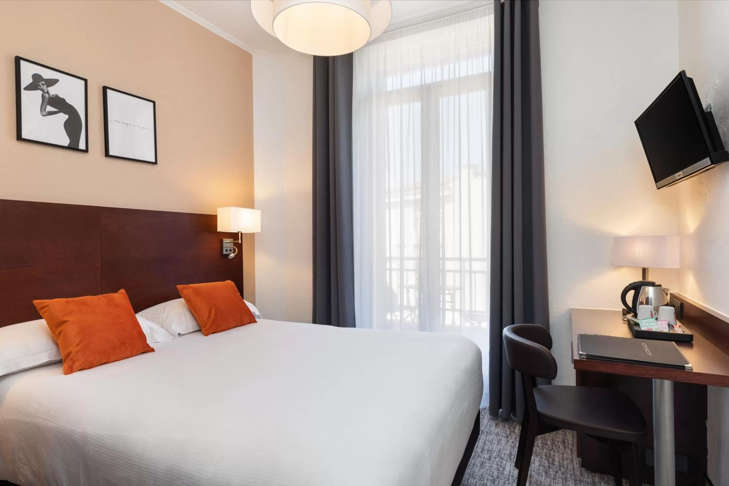 Superior Double or Twin Room in Best Western Hôtel des Orangers Cannes