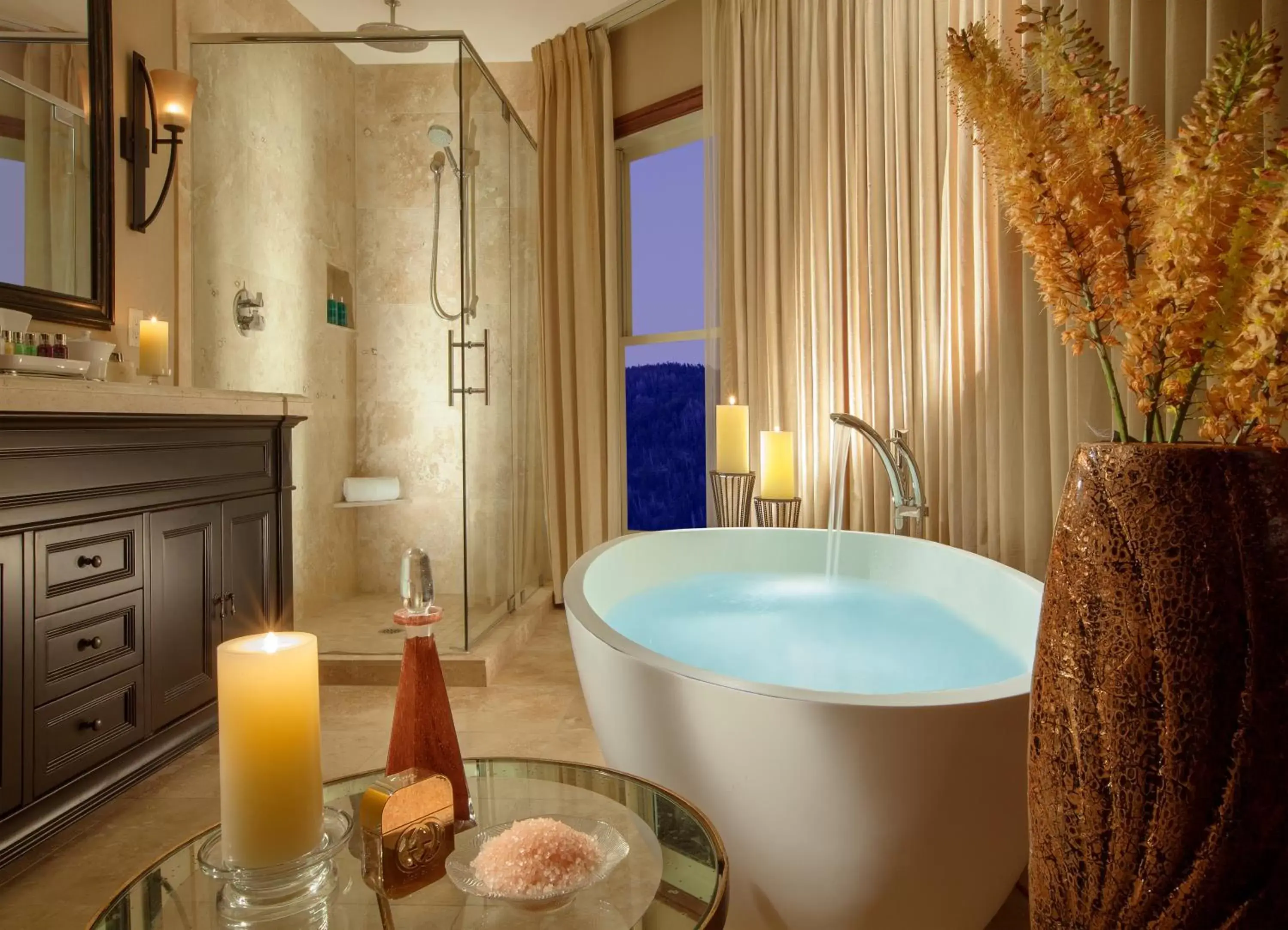 Shower, Bathroom in Rustic Inn Creekside