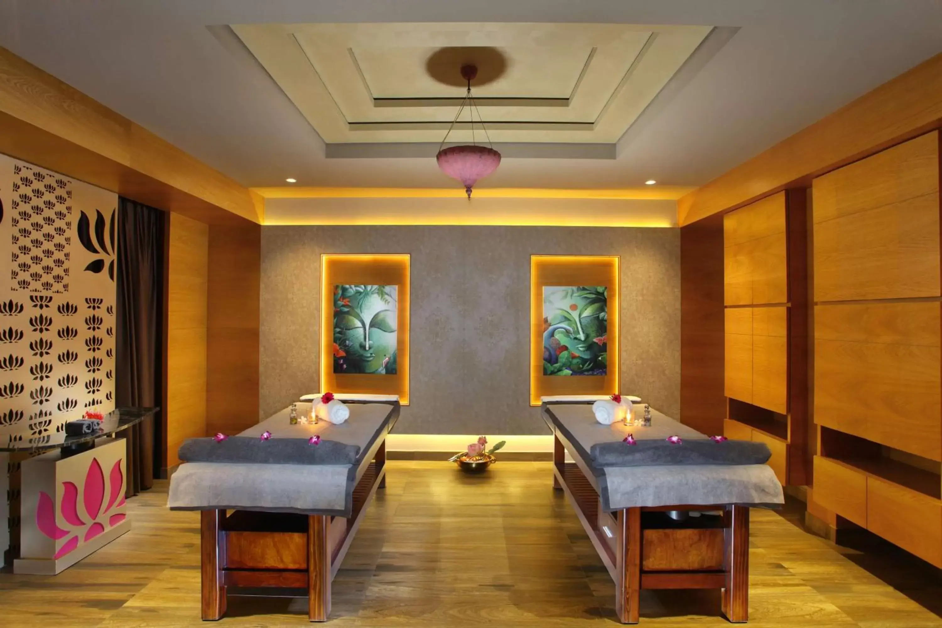 Spa and wellness centre/facilities, Billiards in Radisson Blu Jammu