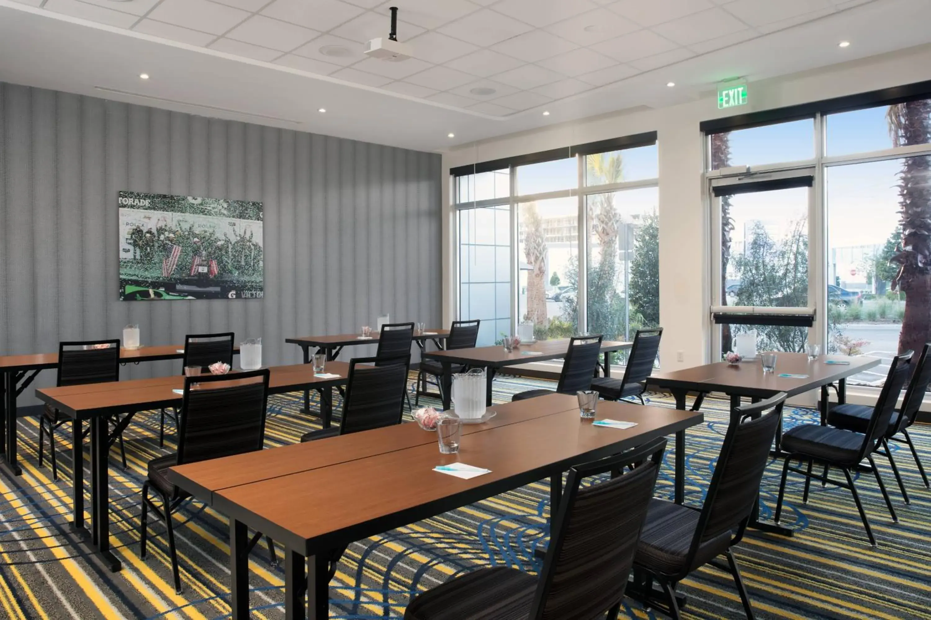 Meeting/conference room, Restaurant/Places to Eat in Fairfield Inn & Suites by Marriott Daytona Beach Speedway/Airport