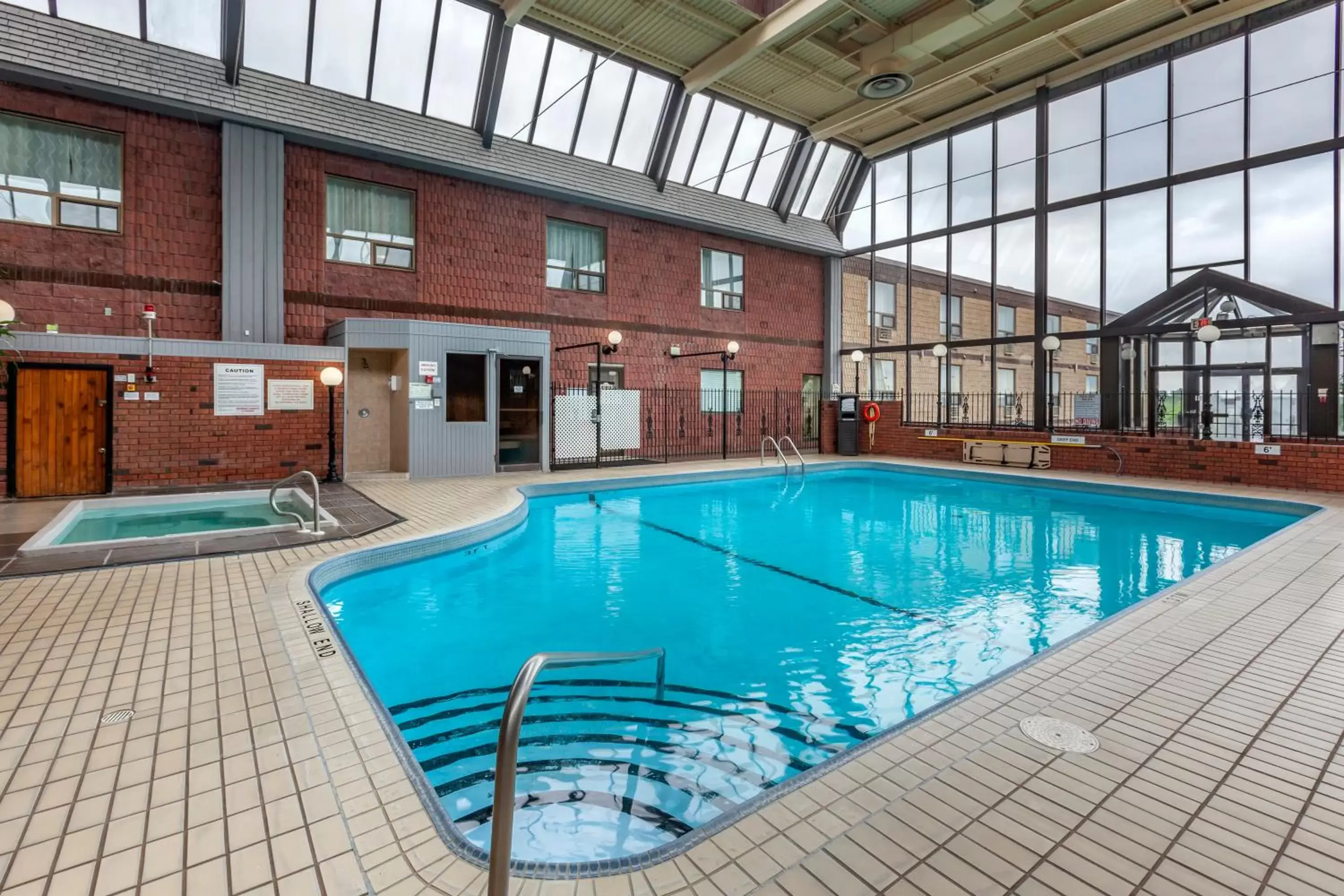 Swimming Pool in Quality Inn & Conference Centre Midland