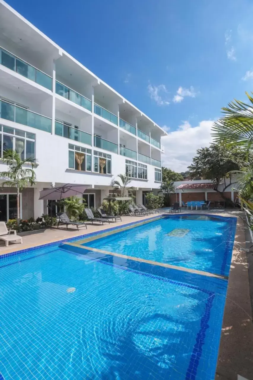 Property building, Swimming Pool in Rega suites
