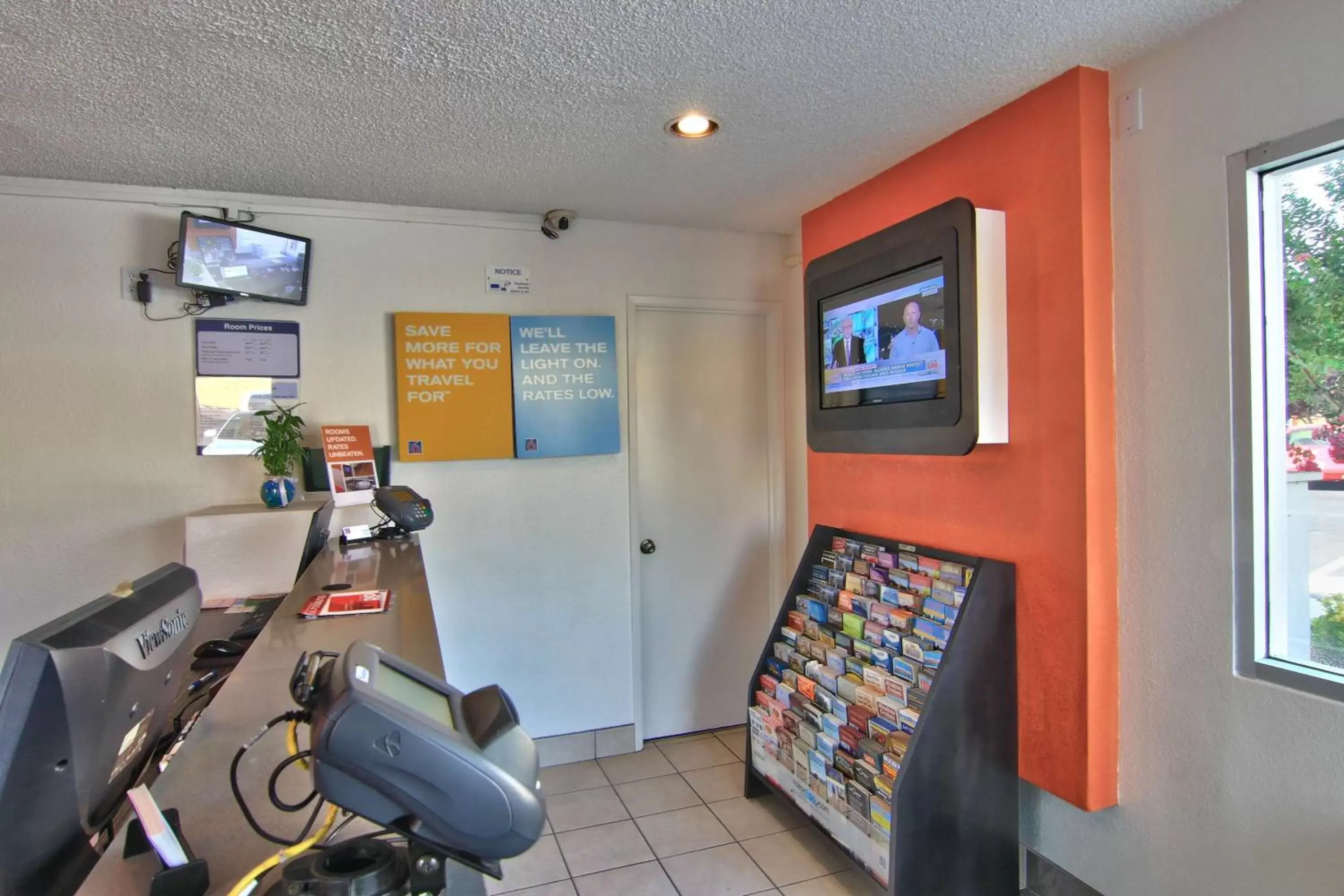 TV and multimedia, Fitness Center/Facilities in Motel 6-Sacramento, CA - Old Sacramento North