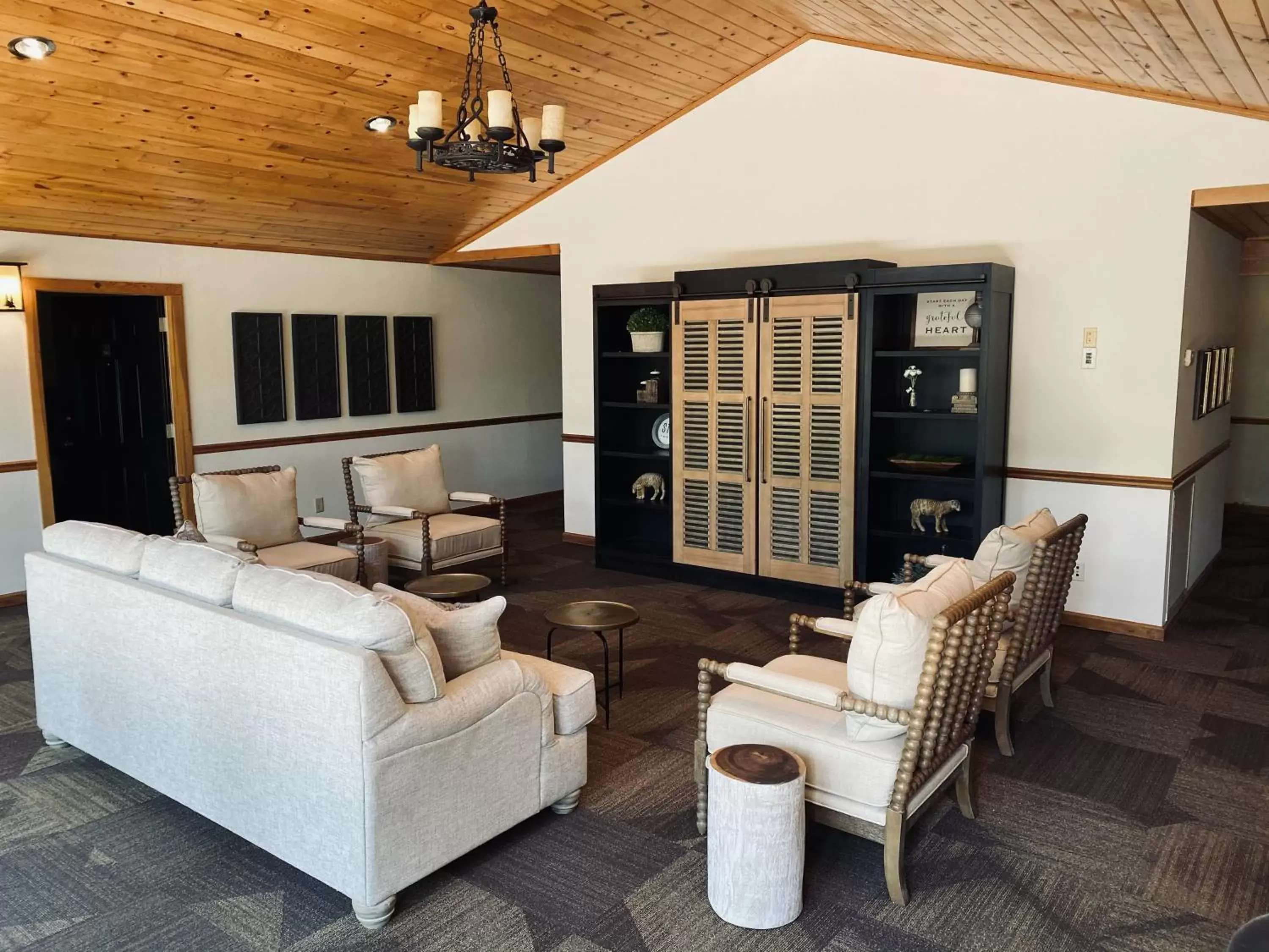 Communal lounge/ TV room in Sylvan Valley Lodge and Cellars