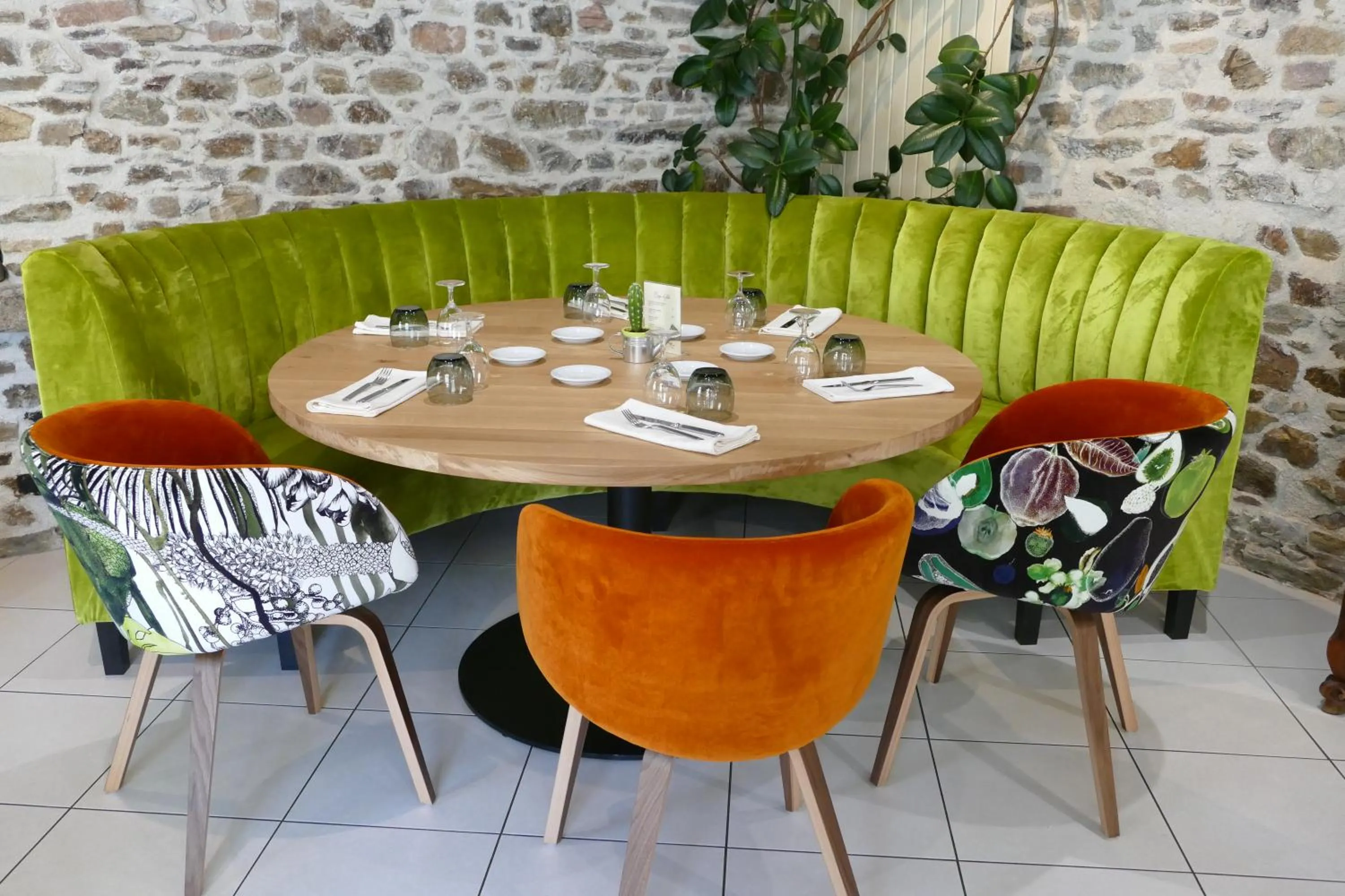 Restaurant/places to eat in Logis Hotels Le Champalud Restaurant La Citadelle