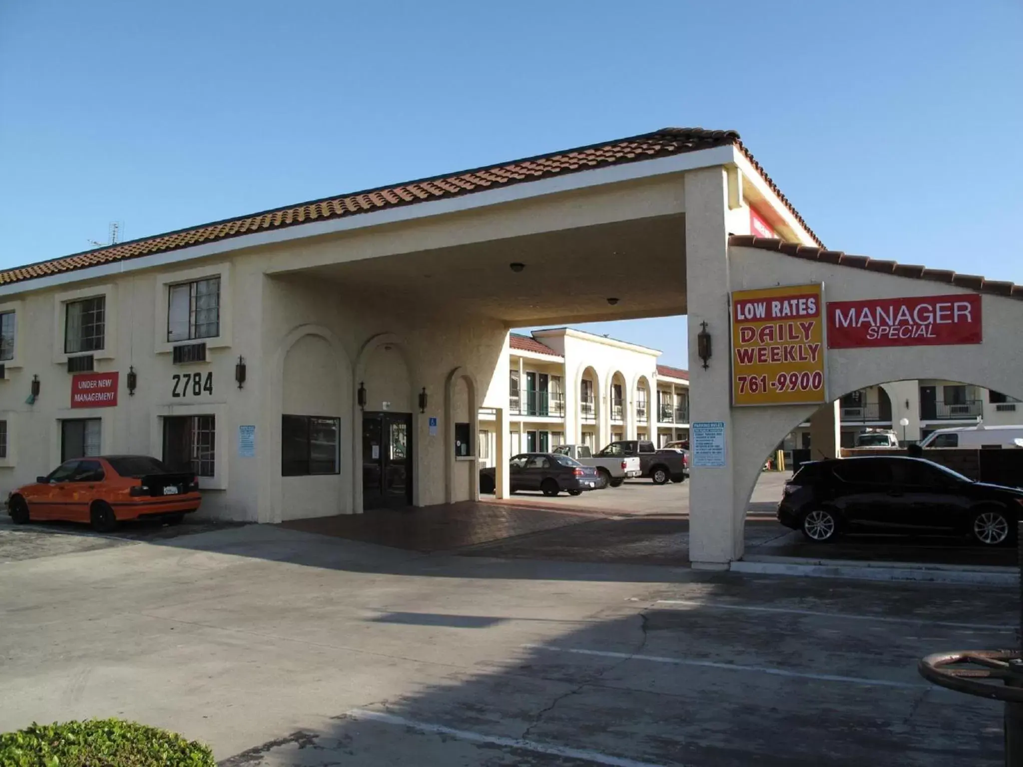 Facade/entrance, Property Building in Anaheim National Inn