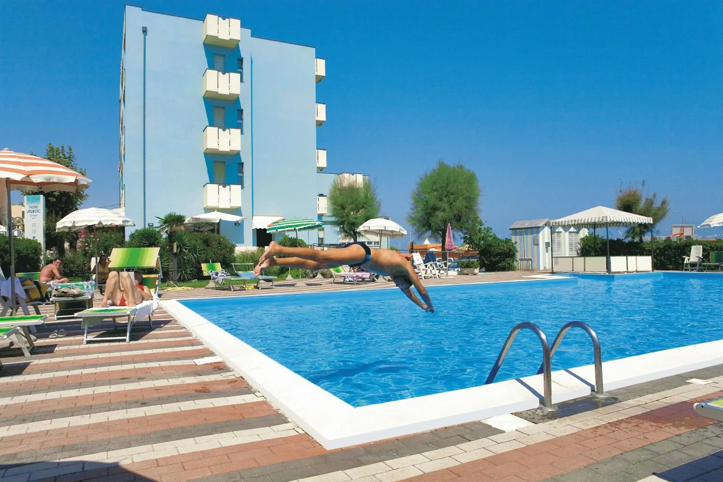 Guests, Swimming Pool in Hotel Atlantic