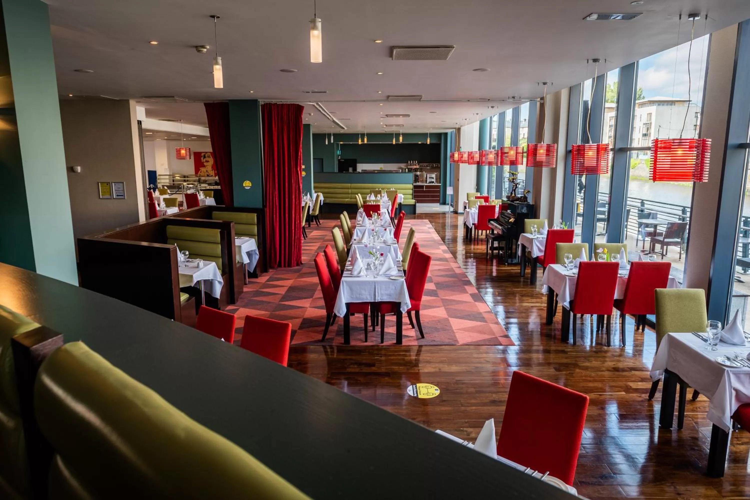 Restaurant/places to eat in The Glasshouse