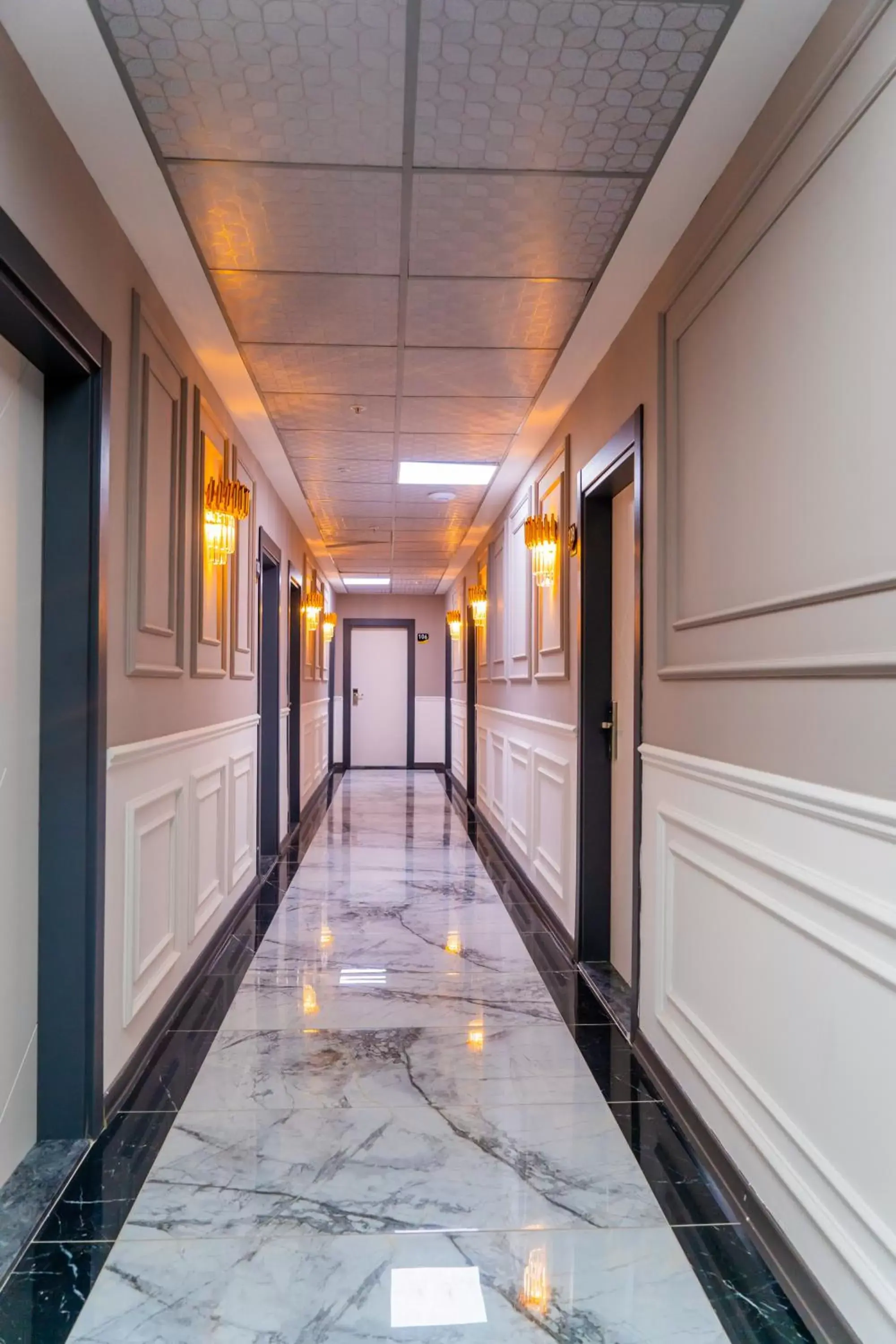 Deluxe Double Room with Bath in GRAND MOON HOTEL Deluxe Double Room with Bath in GRAND MOON HOTEL