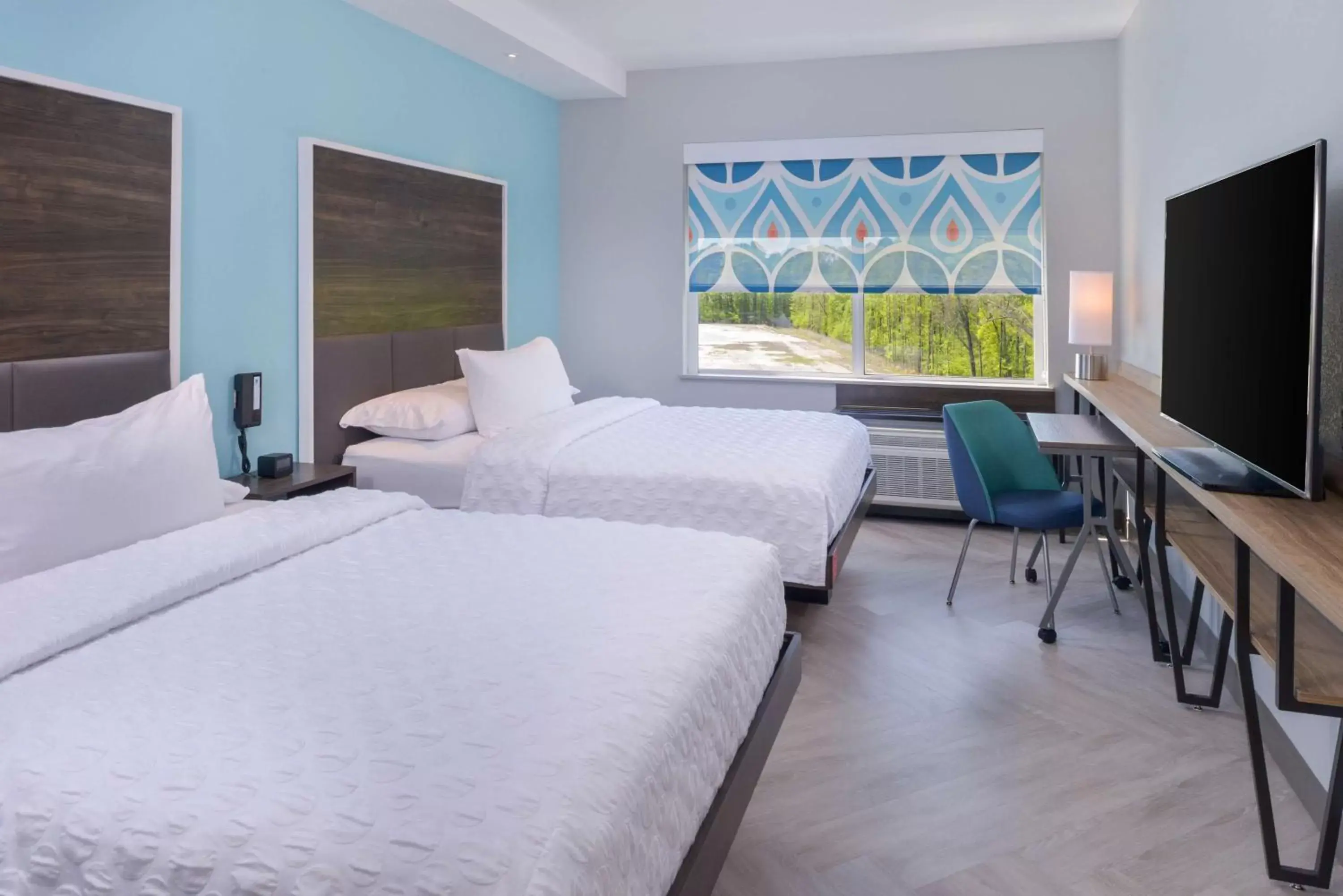 Bedroom, Bed in Tru By Hilton Little Rock West