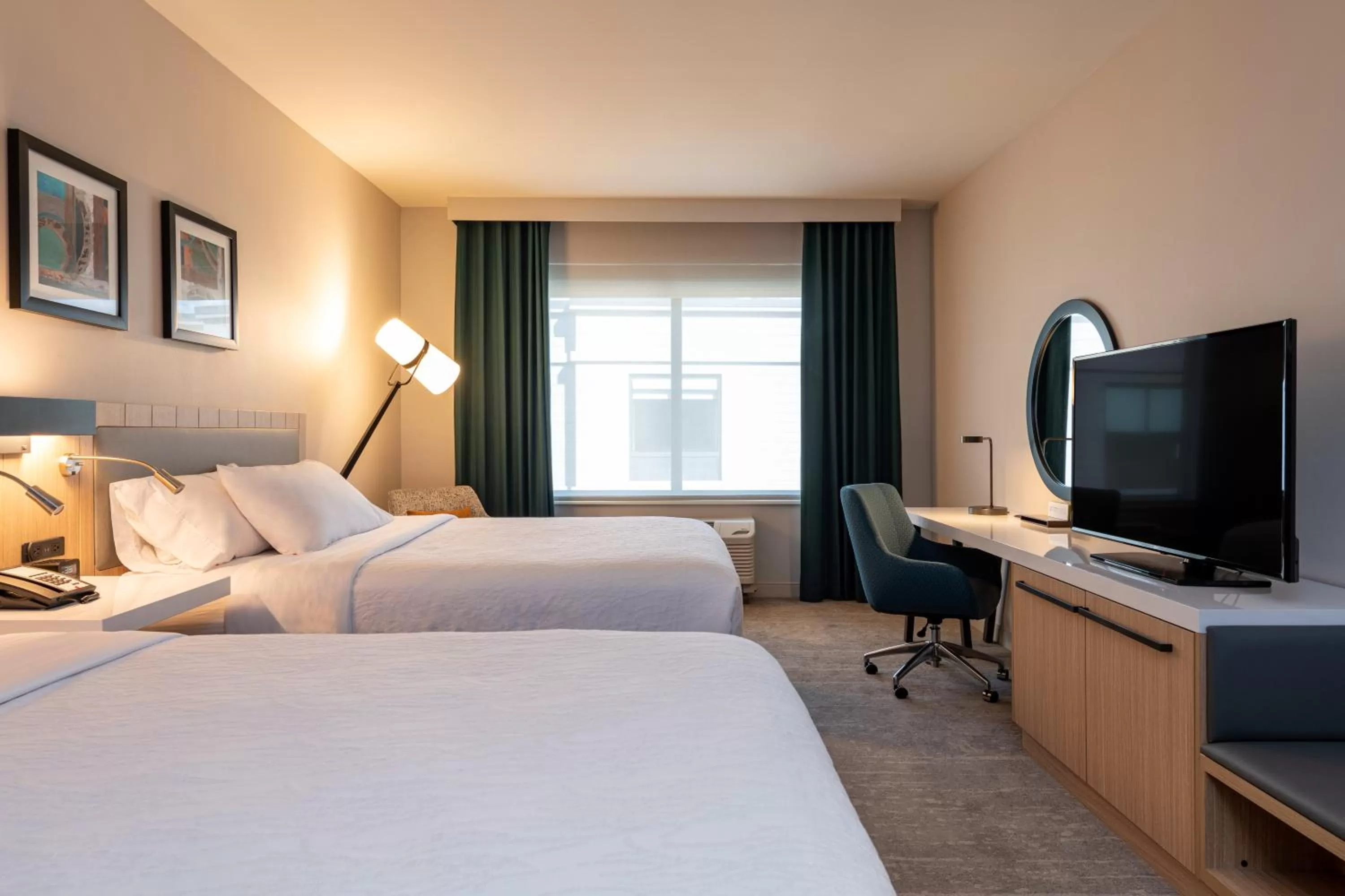 Bedroom, Bed in Hilton Garden Inn Boston Canton, Ma