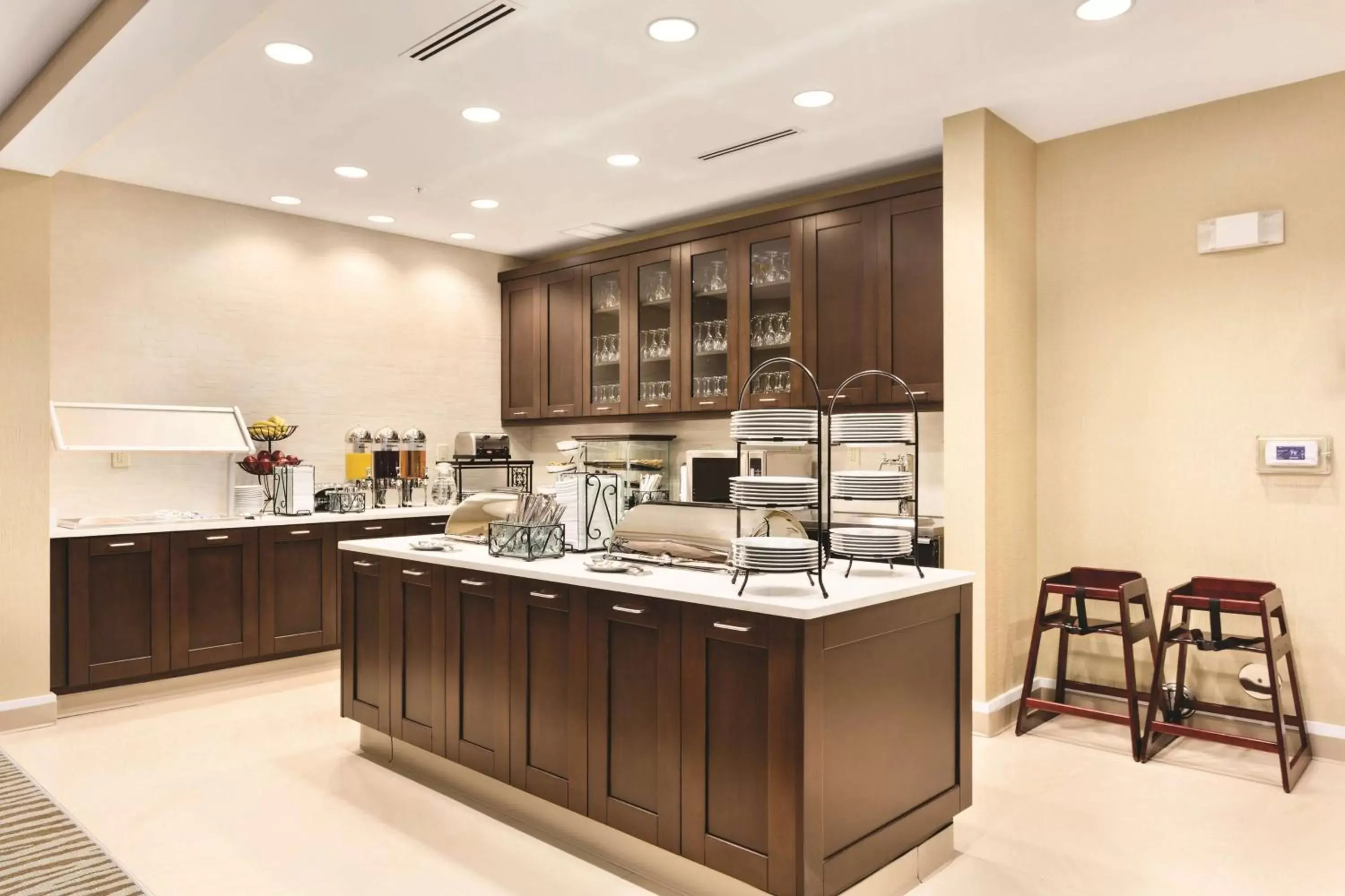 Dining area, Restaurant/Places to Eat in Homewood Suites Atlanta Airport North