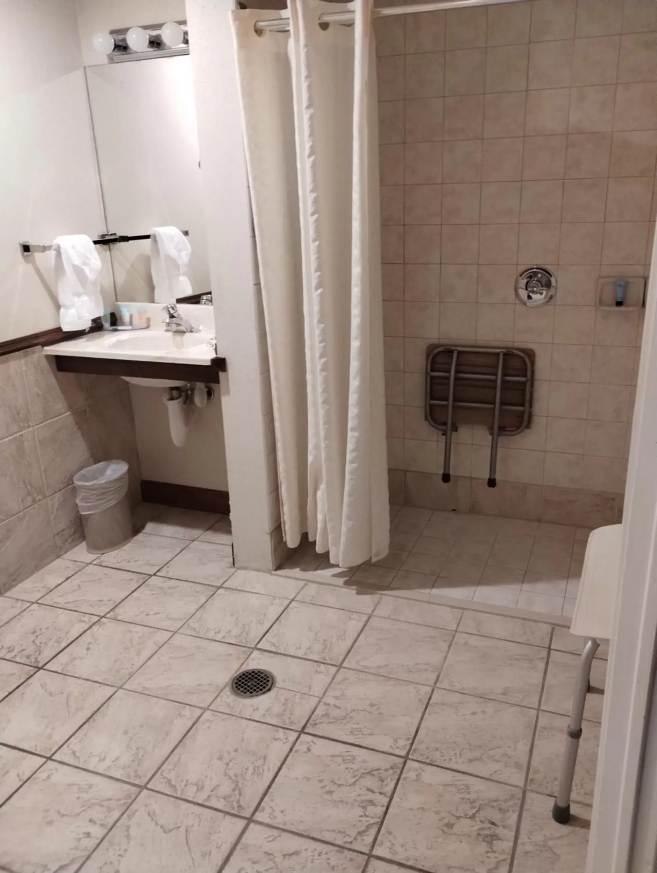 Shower, Bathroom in Bay Valley Resort
