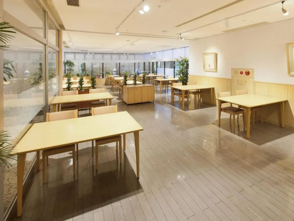 Area and facilities, Restaurant/Places to Eat in Onomichi Kokusai Hotel