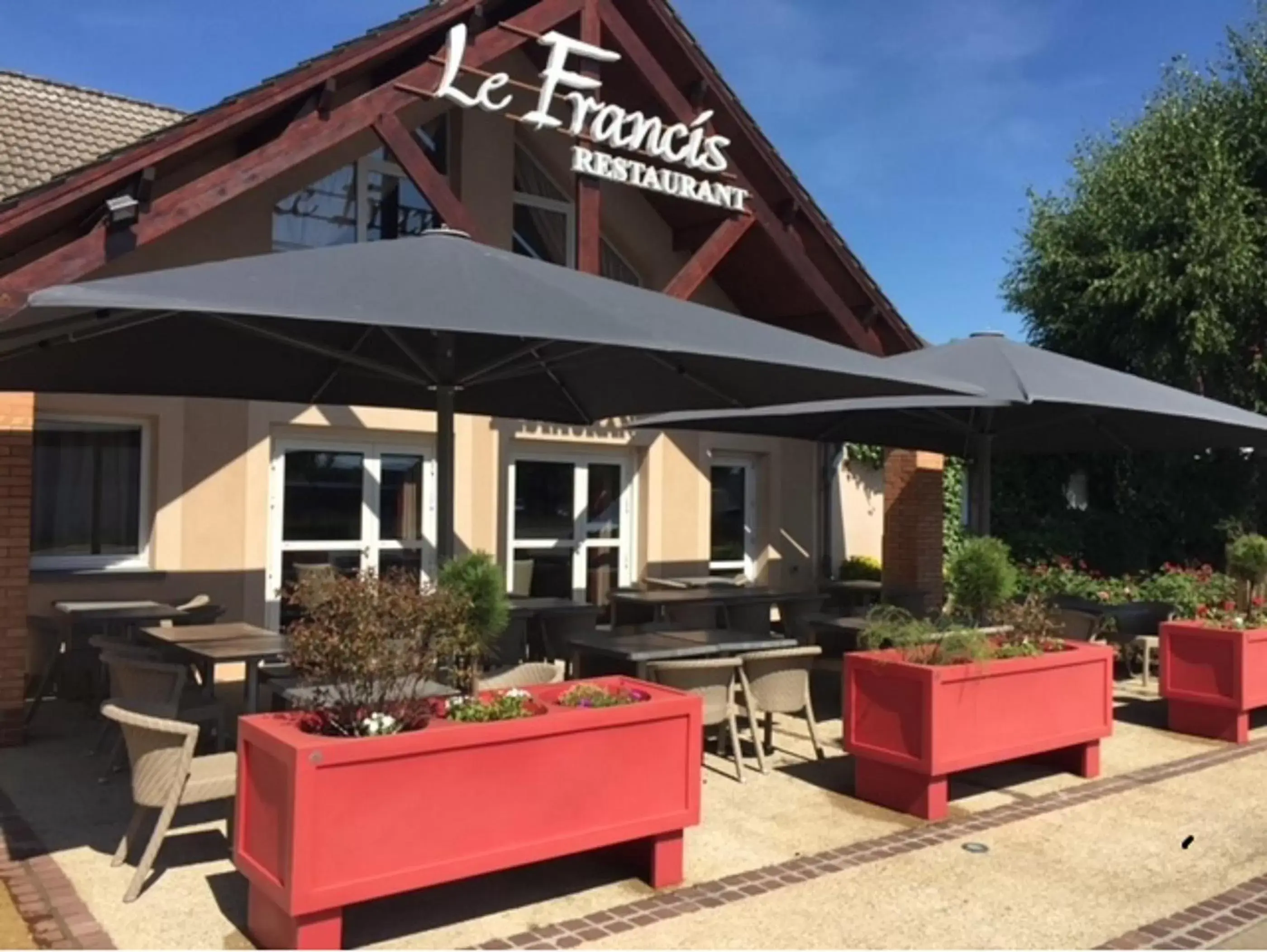 Restaurant/places to eat in Logis L'Orée de Chartres - Barjouville