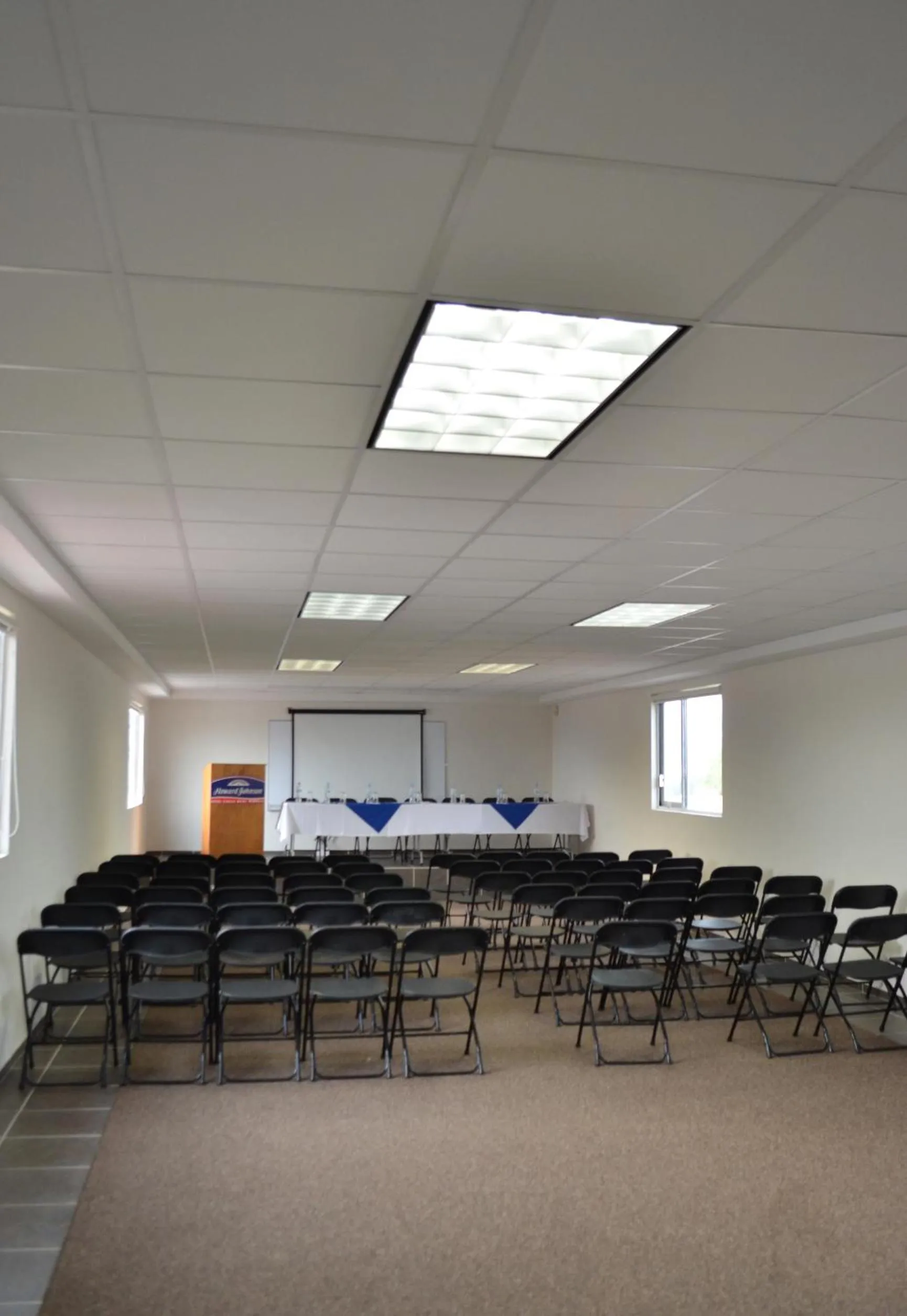 Business facilities in Howard Johnson by Wyndham Morelia Calle Real
