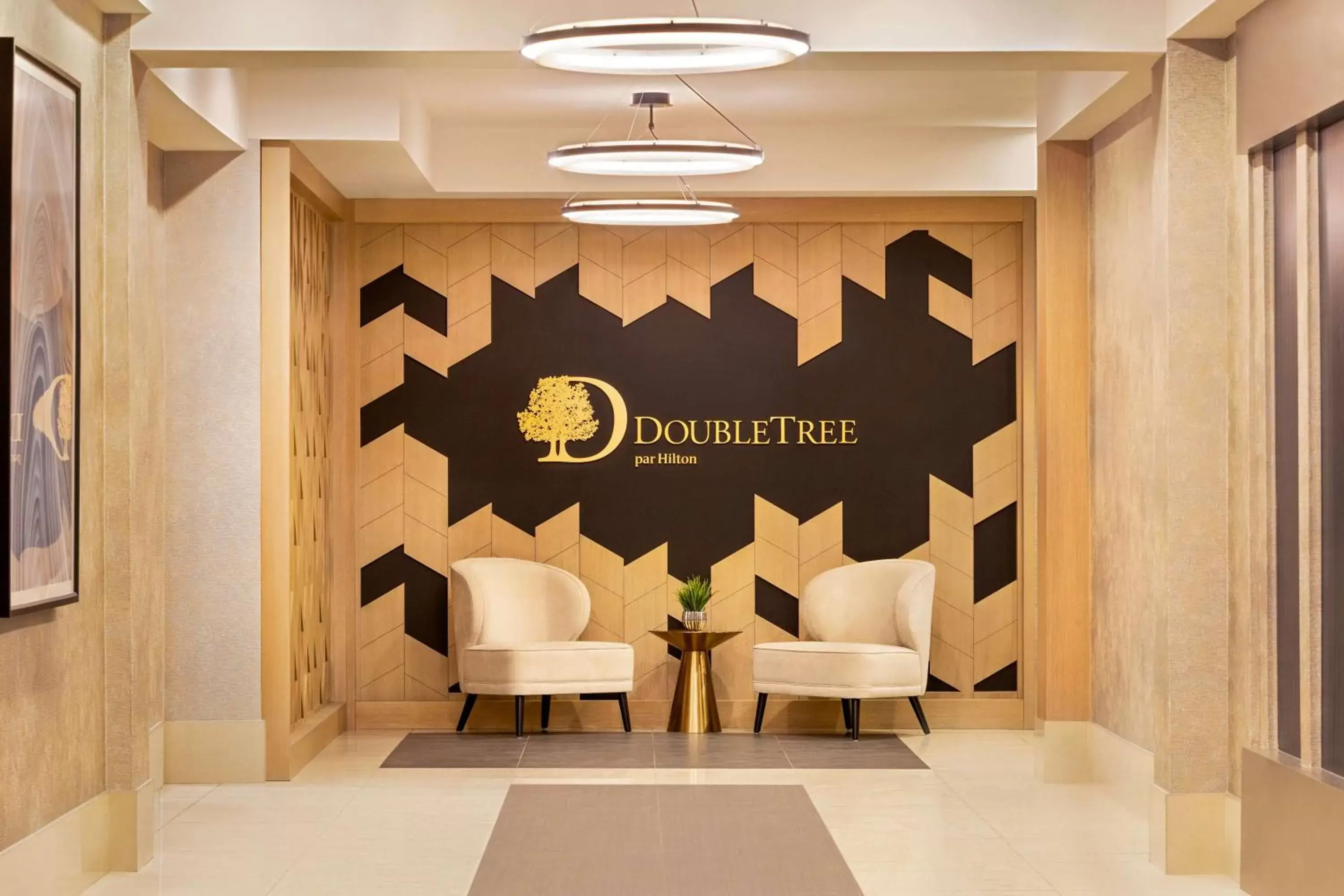 Lobby or reception, Lobby/Reception in Doubletree By Hilton Pointe Claire Montreal Airport West