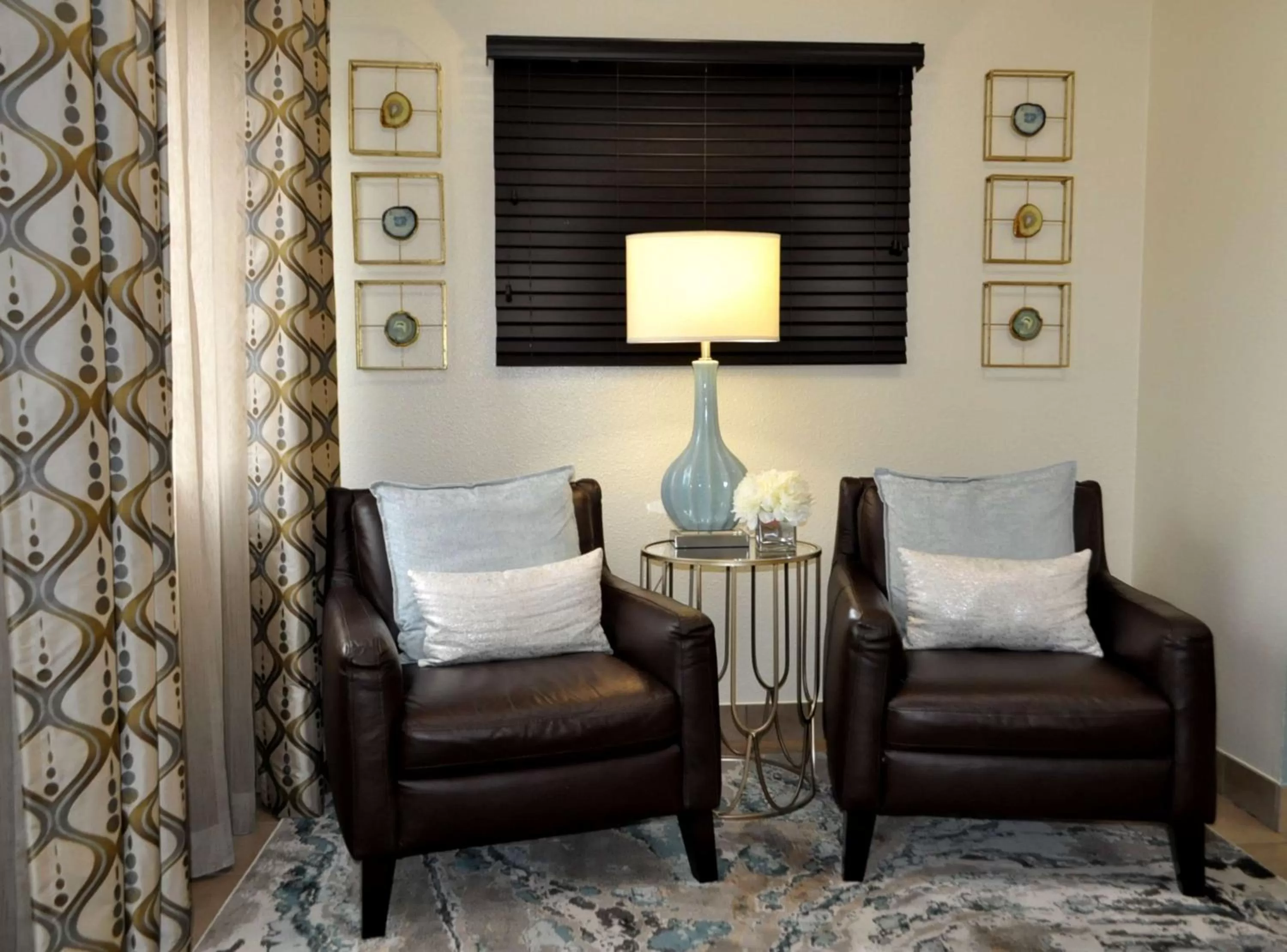 Lobby or reception in Sonesta Simply Suites Houston – NASA Clear Lake