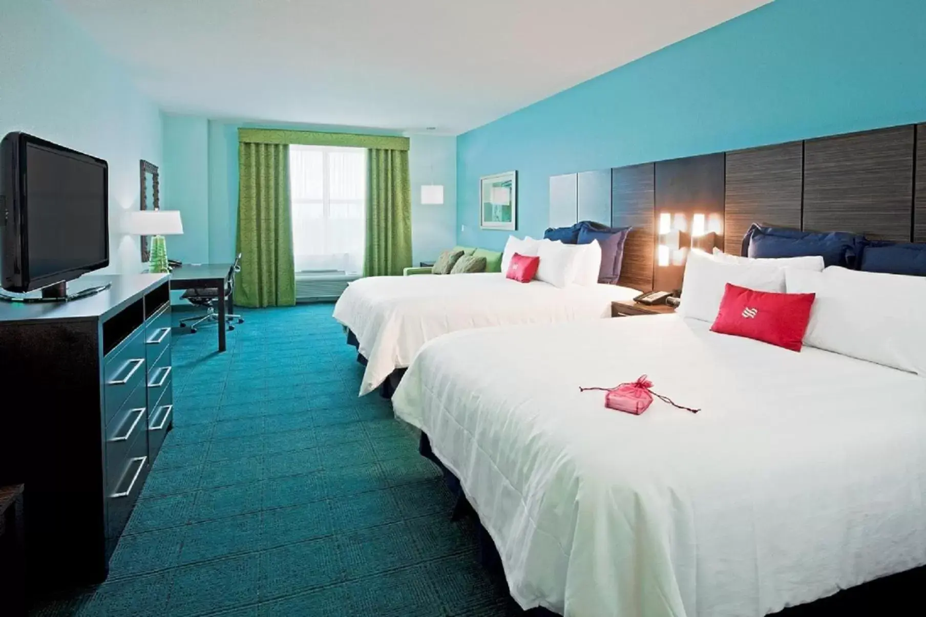 Photo of the whole room in Crowne Plaza Hotel & Resorts Fort Lauderdale Airport/ Cruise, an IHG Hotel