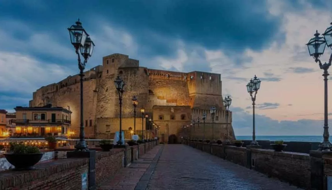 Property Building in Casa Vario Napoli Centro